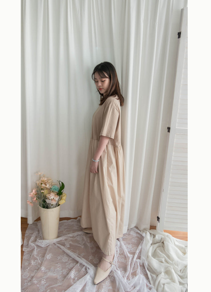 Beige 彈性棉質皺褶腰間大擺連身裙, Dress/ DS9321