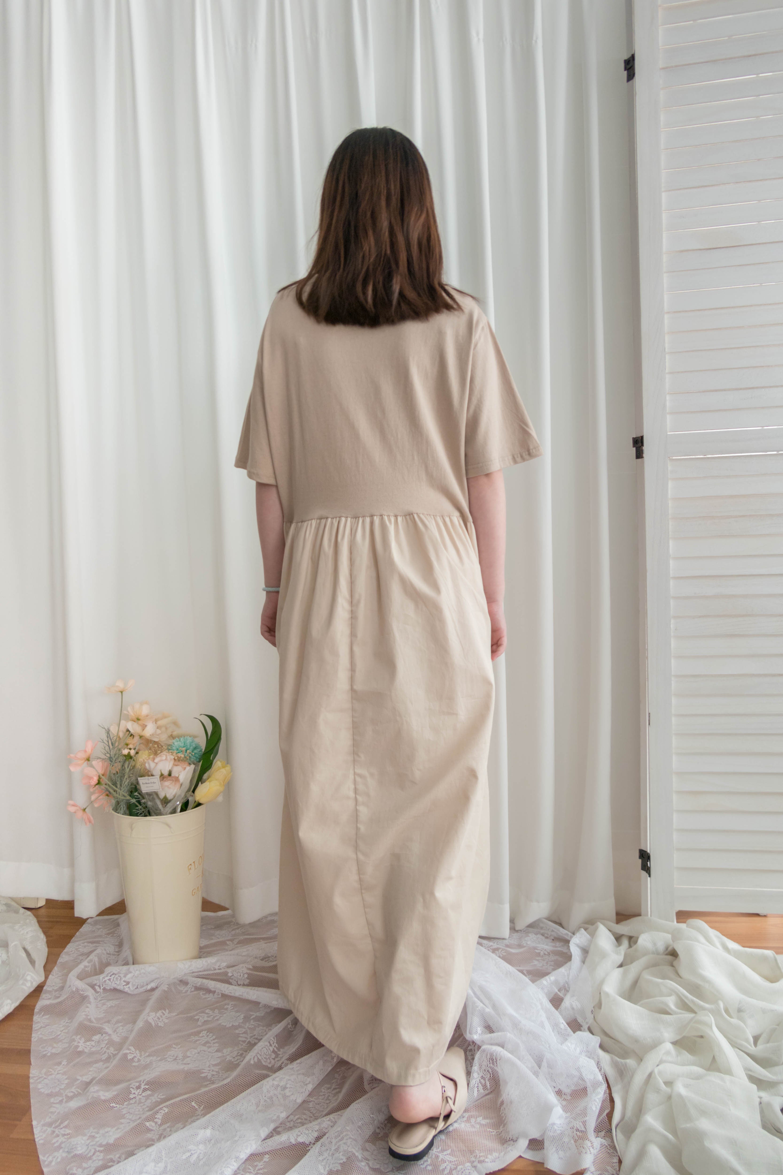 Beige 彈性棉質皺褶腰間大擺連身裙, Dress/ DS9321