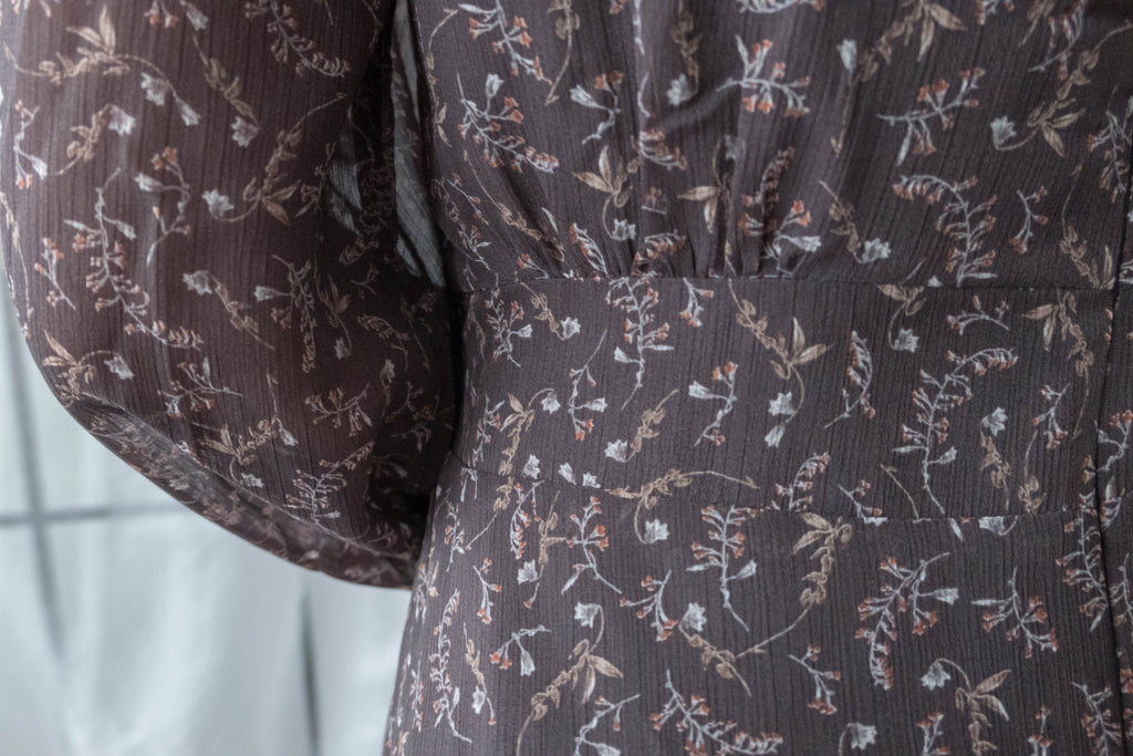 Lavender Floral 彩色幾何薰衣草疊領口飄逸雪紡連身裙, Dress/ DS9328