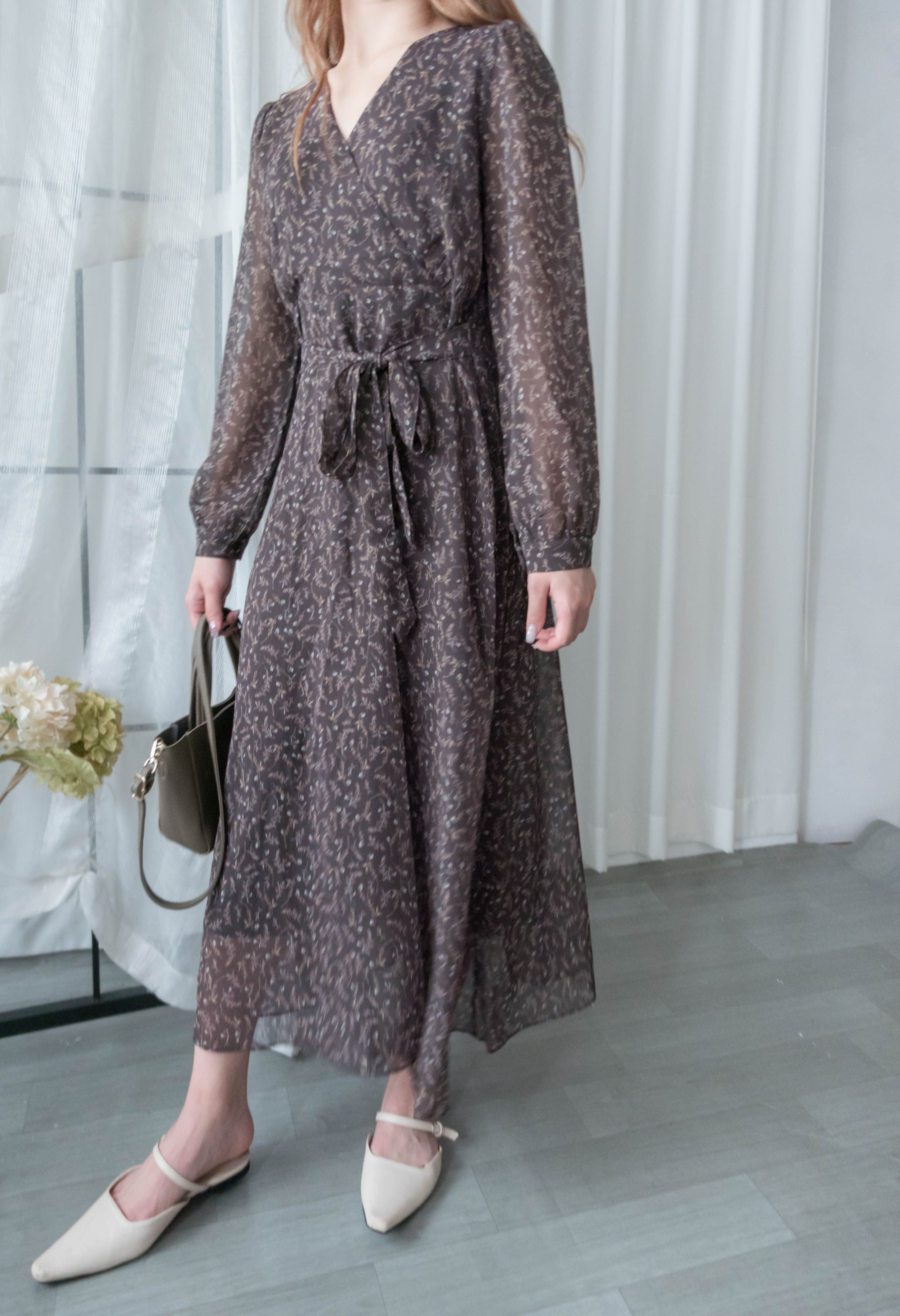 Lavender Floral 彩色幾何薰衣草疊領口飄逸雪紡連身裙, Dress/ DS9328