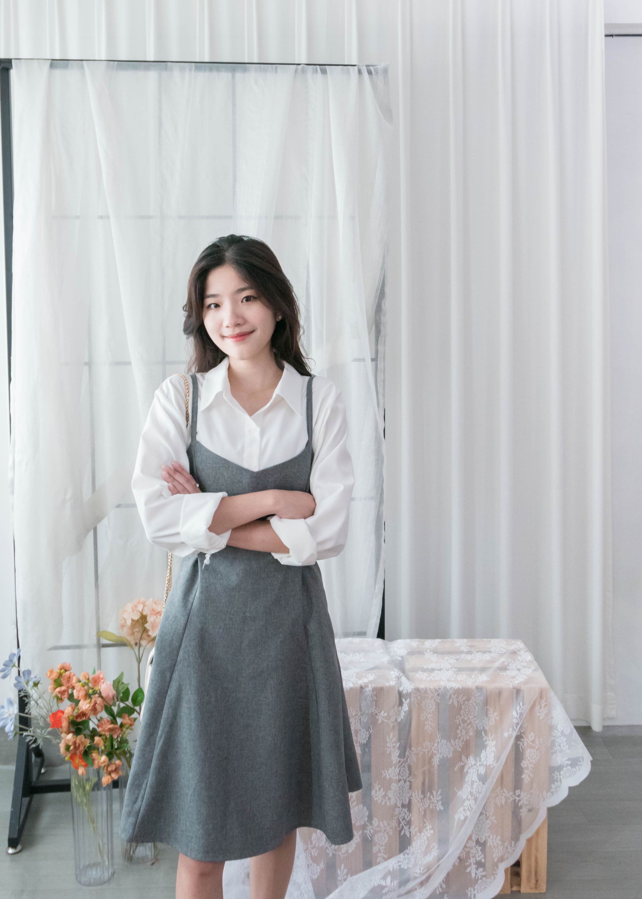 Neat Feminine 不易皺白色弧形衣尾百搭恤衫, Shirt / BU8966