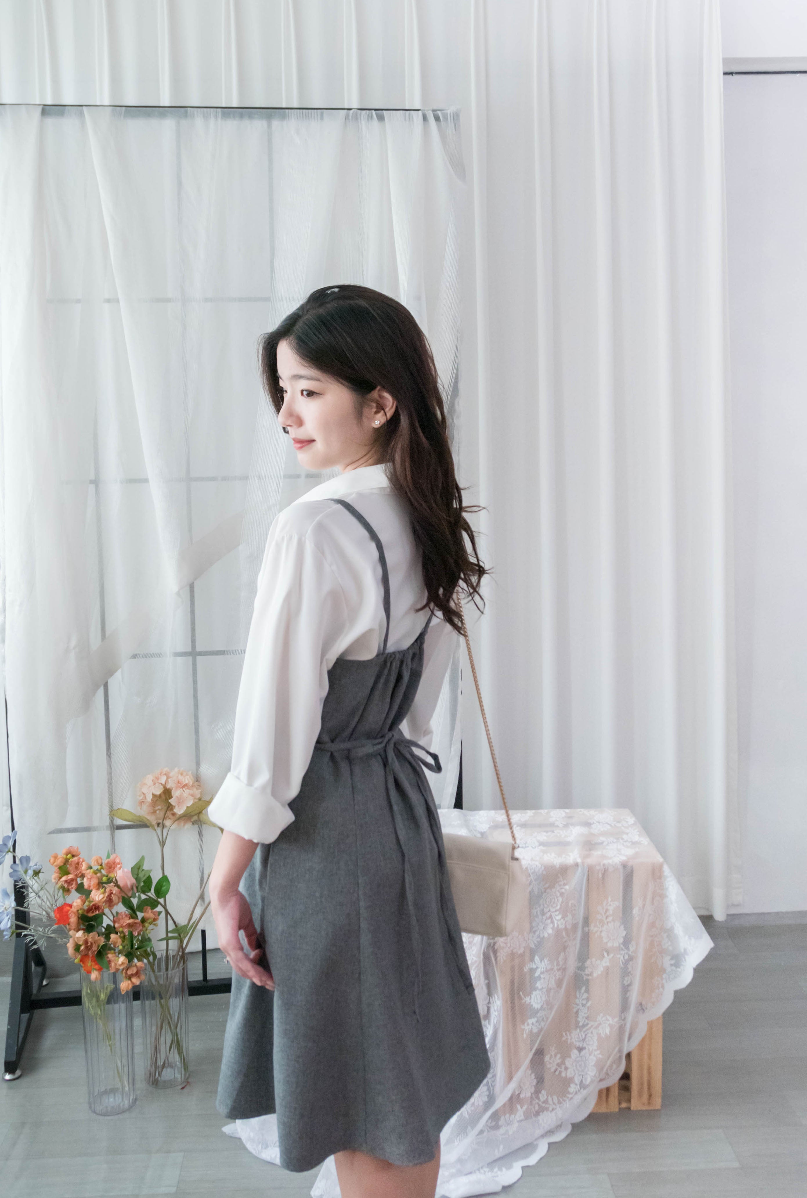 Neat Feminine 不易皺白色弧形衣尾百搭恤衫, Shirt / BU8966