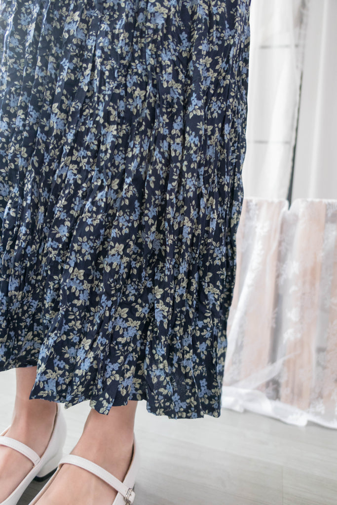 Blue Daisy 小藍花遮肉皺皺寬鬆直身, Skirt / SK8733
