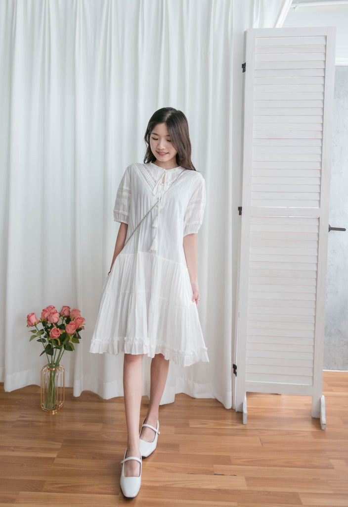 Ethnic Pattern 白色通花流蘇領口飄逸多層, Dress(售完即止) / DS9317