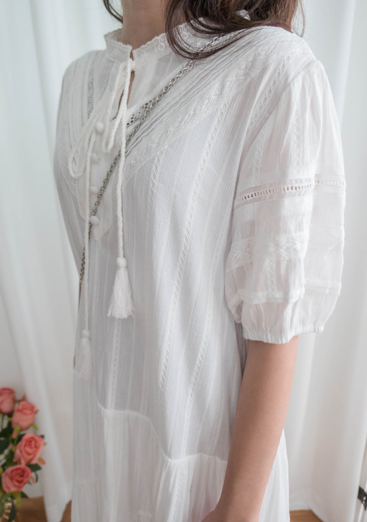 Ethnic Pattern 白色通花流蘇領口飄逸多層, Dress(售完即止) / DS9317
