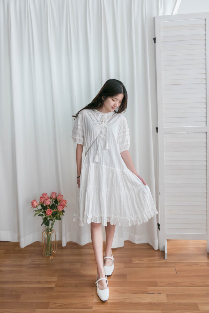 Ethnic Pattern 白色通花流蘇領口飄逸多層, Dress(售完即止) / DS9317