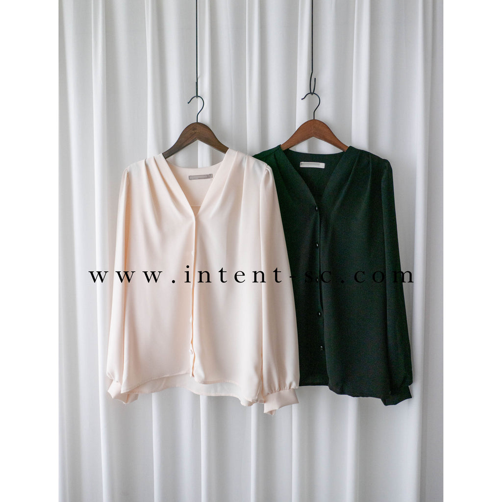 V Pleated 不透膚通透鈕扣質感雪紡, Blouse/ BU8965