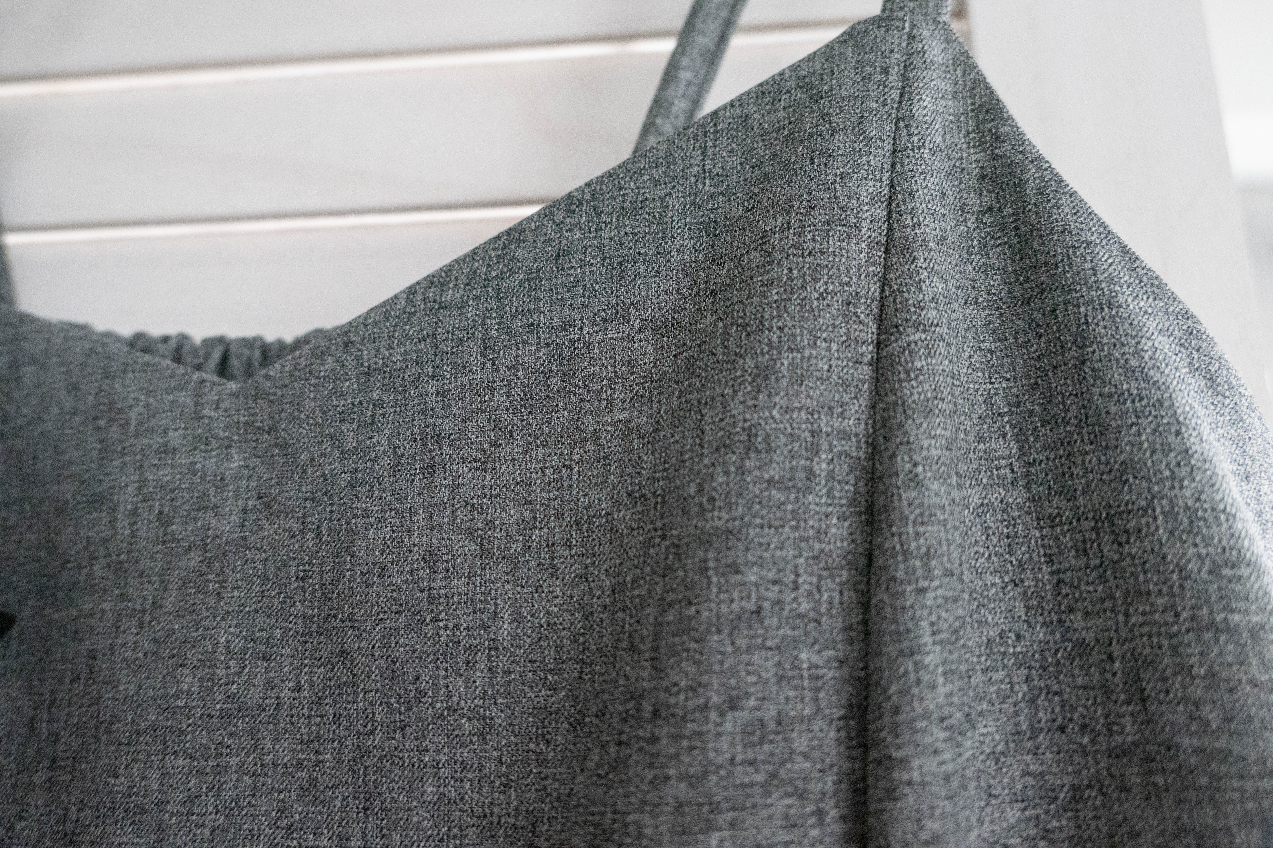 Vest 細帶v領後背橡筋輕優雅吊帶裙, Dress/ DS9323 (優雅混灰色 Grey sold out)