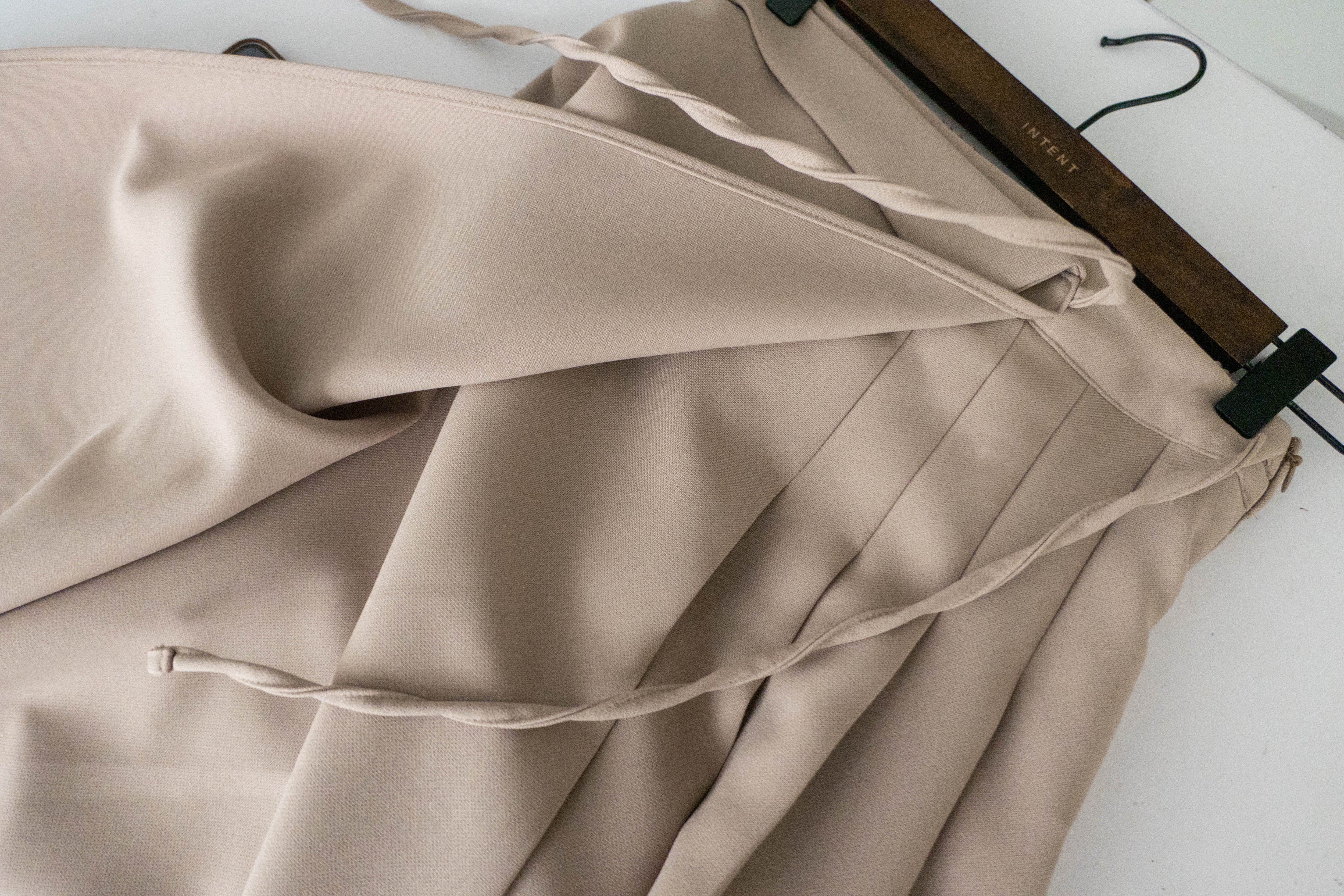 Pleated Ribbon 交疊內百摺蝴蝶結高腰半身裙, Skirt/ SK8739 (奶茶 BurlyWood sold out)