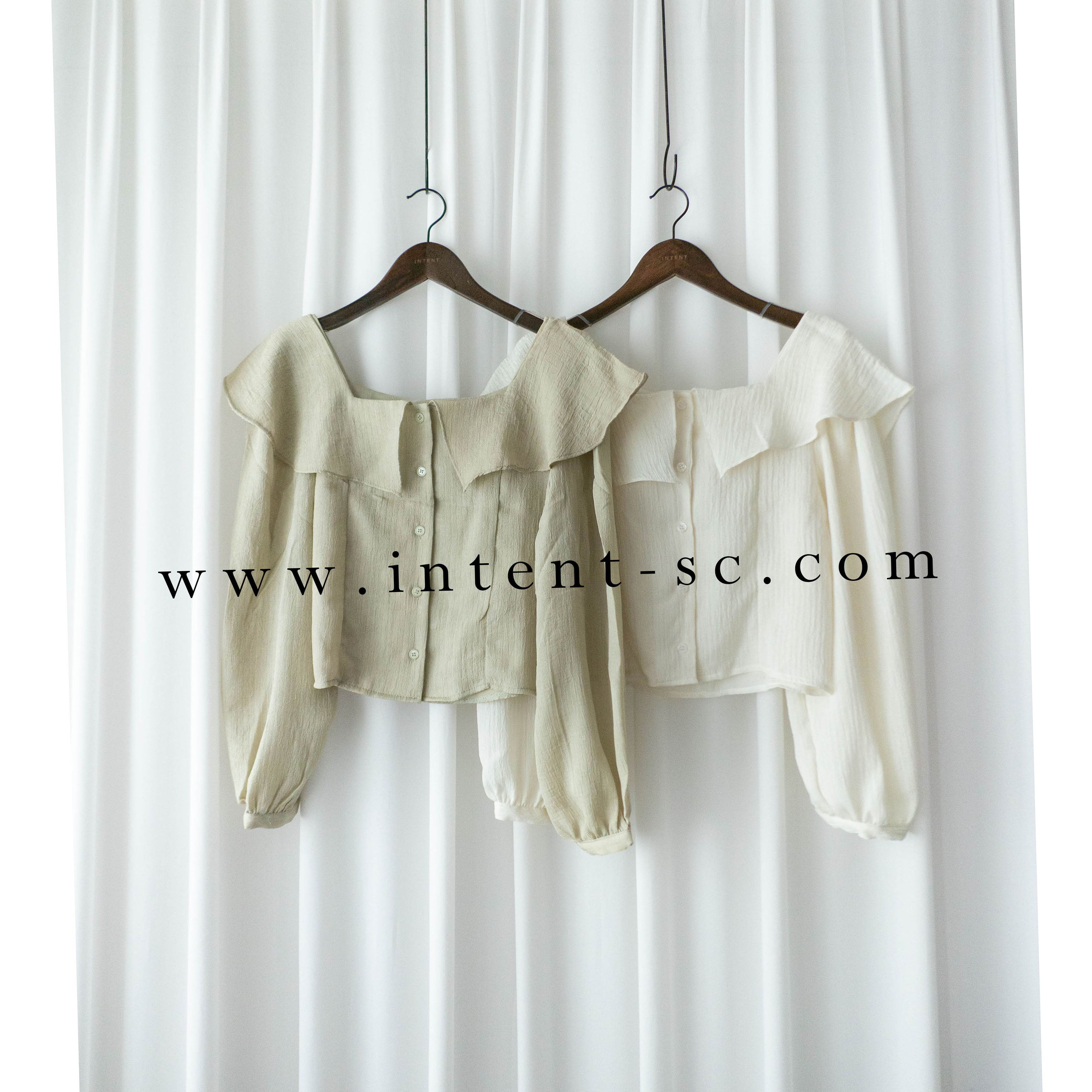 Wonderland 方領荷葉領口飄逸上衣, Blouse/ BU8969