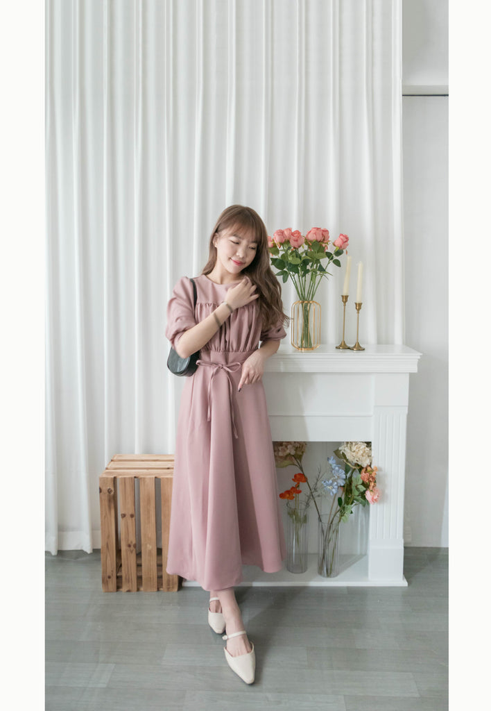 Audrey 輕優雅前Ruffle搖曳裙擺連身裙, Dress/ DS9330