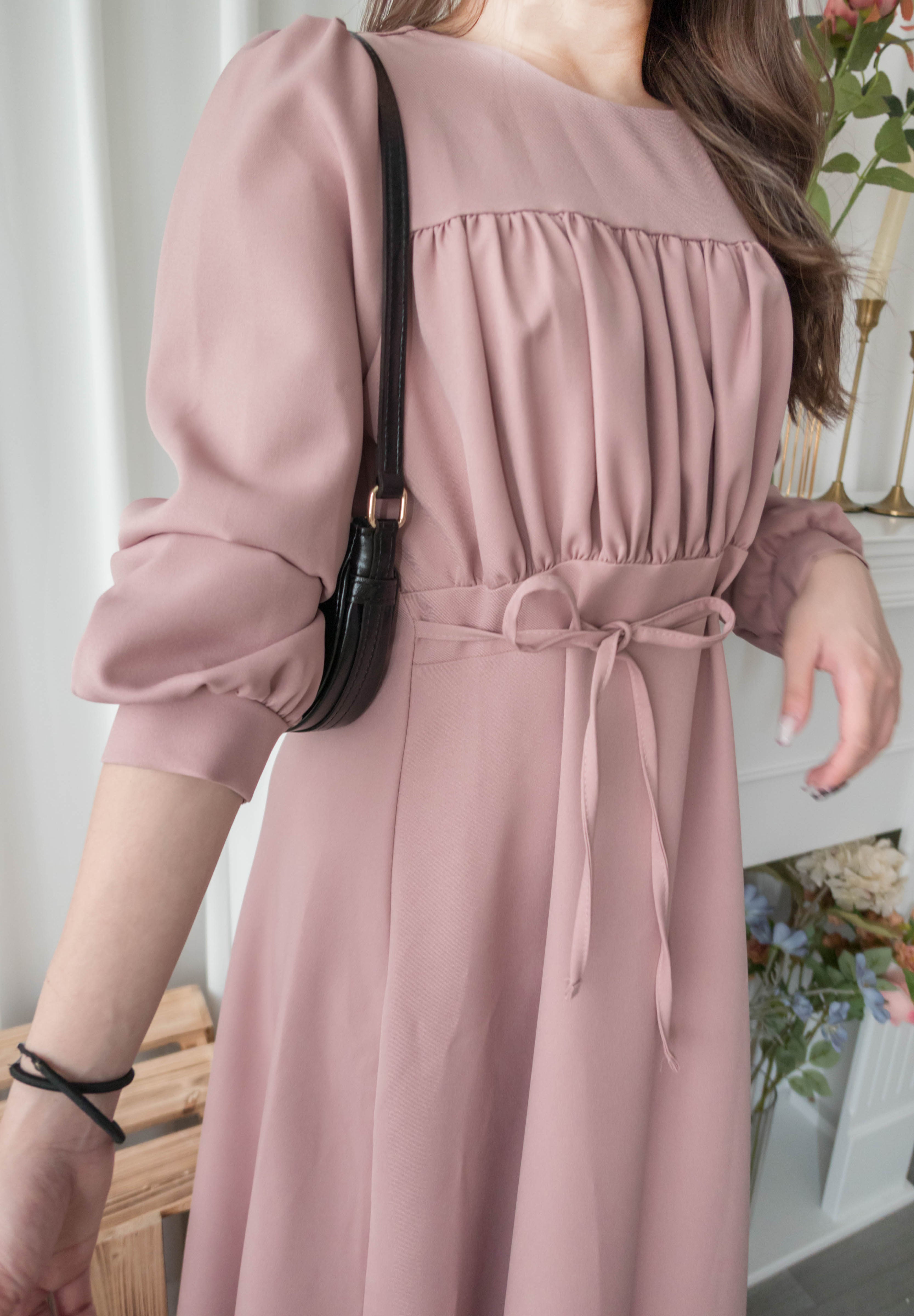 Audrey 輕優雅前Ruffle搖曳裙擺連身裙, Dress/ DS9330