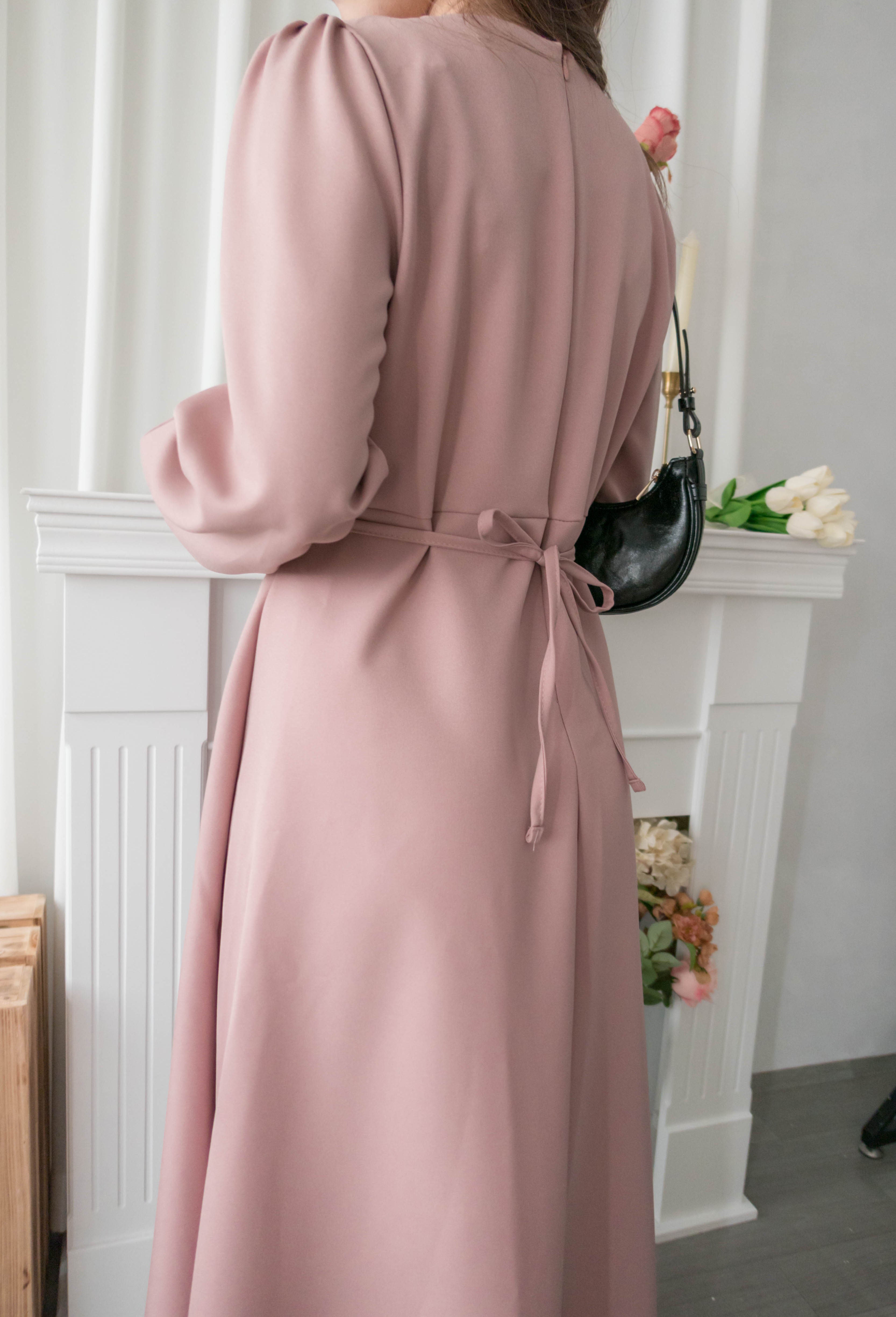 Audrey 輕優雅前Ruffle搖曳裙擺連身裙, Dress/ DS9330