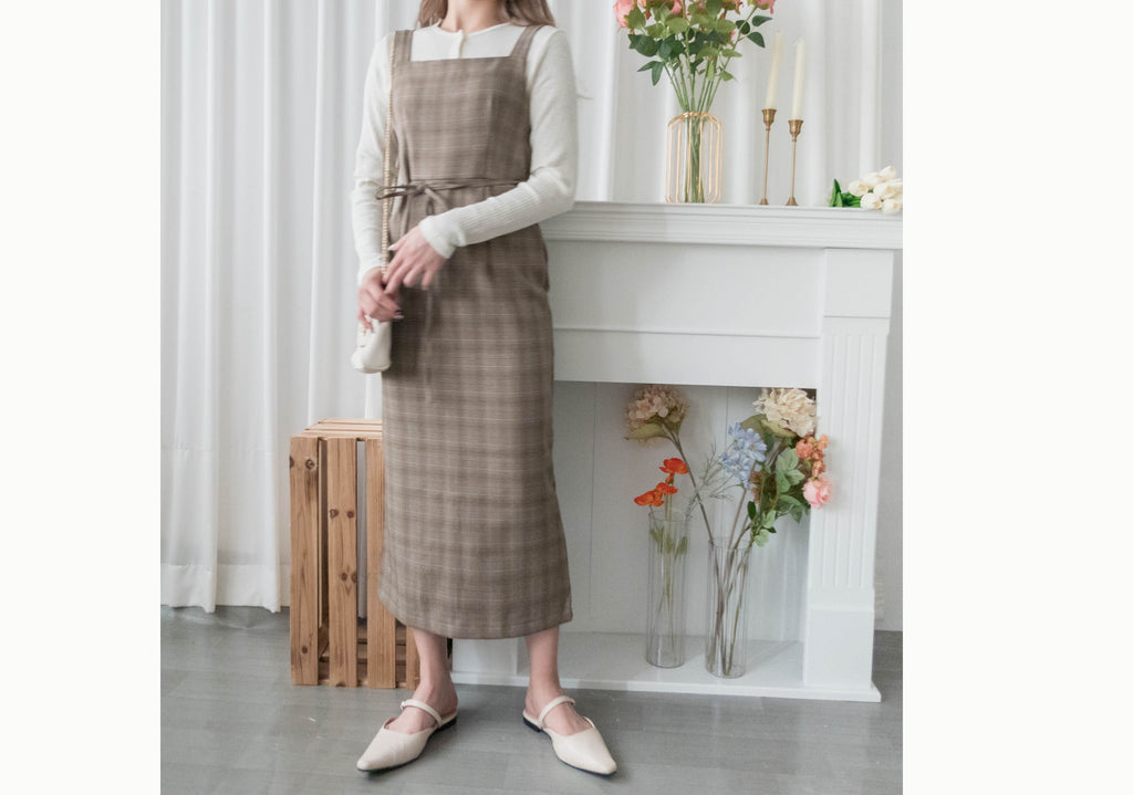Check 平領啡格子修身不貼後開叉背心裙, Dress/ DS9325