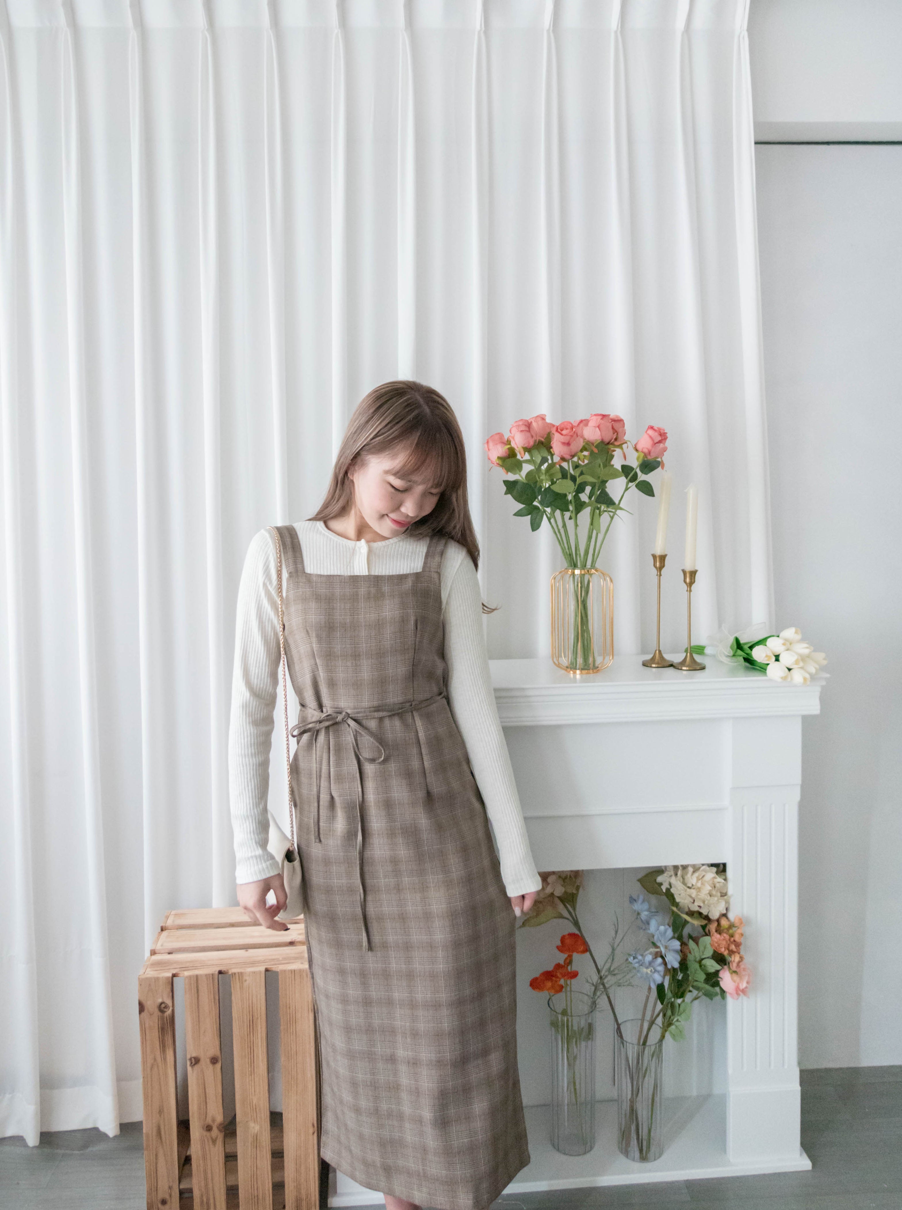 Check 平領啡格子修身不貼後開叉背心裙, Dress/ DS9325