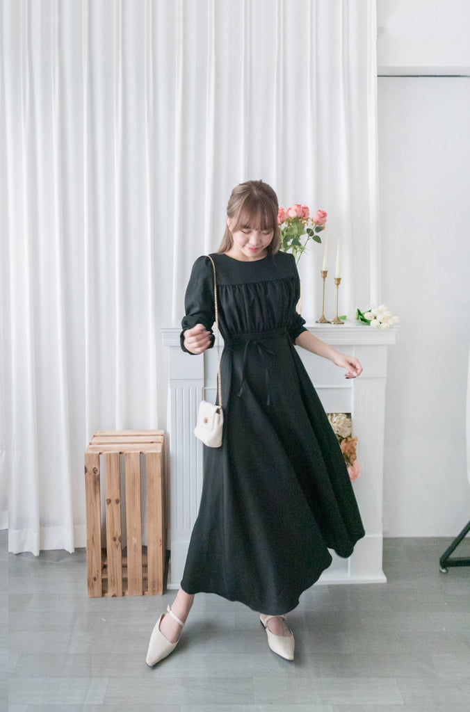 Audrey 輕優雅前Ruffle搖曳裙擺連身裙, Dress/ DS9330