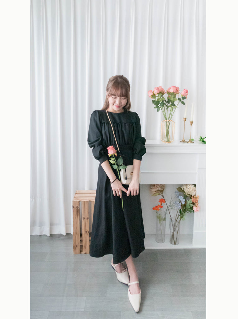 Audrey 輕優雅前Ruffle搖曳裙擺連身裙, Dress/ DS9330