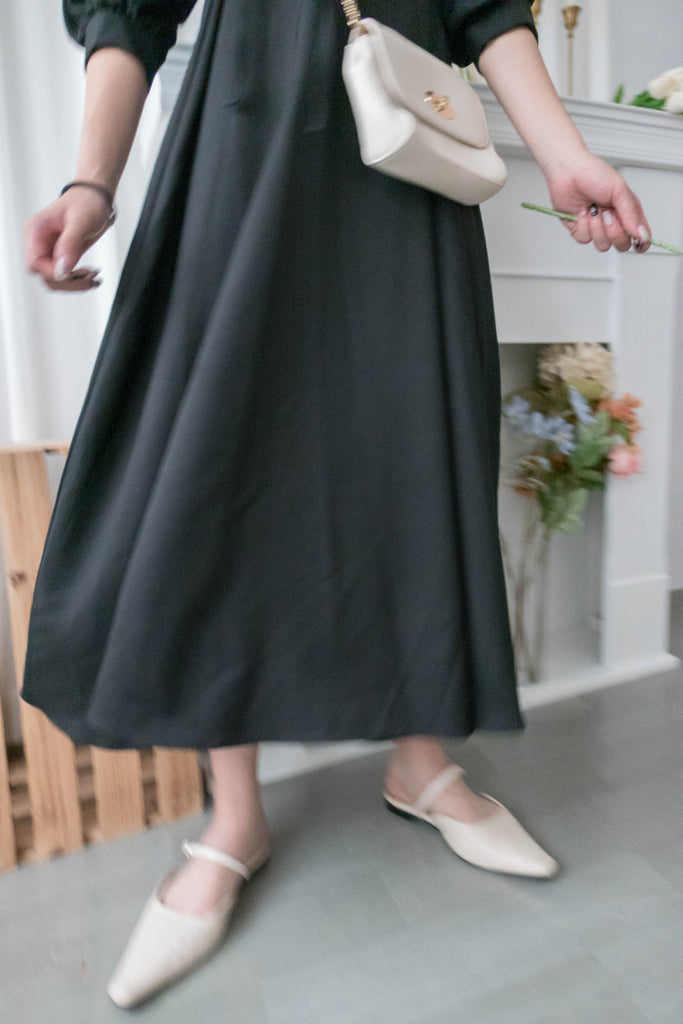 Audrey 輕優雅前Ruffle搖曳裙擺連身裙, Dress/ DS9330