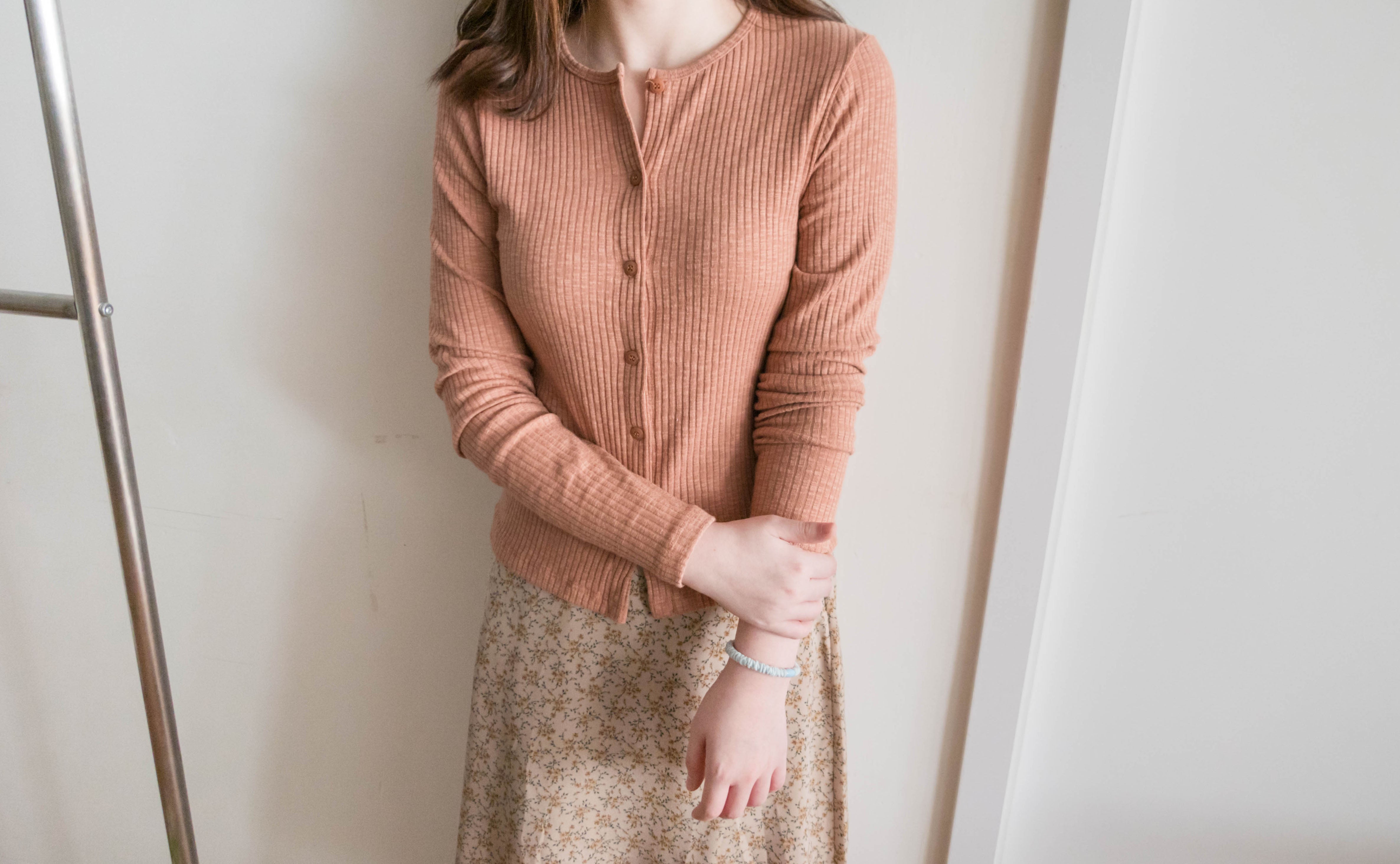 Hug 親膚顯瘦暗條紋彈性上衣或外套, Cardigan/ TP8897 (white sold out)