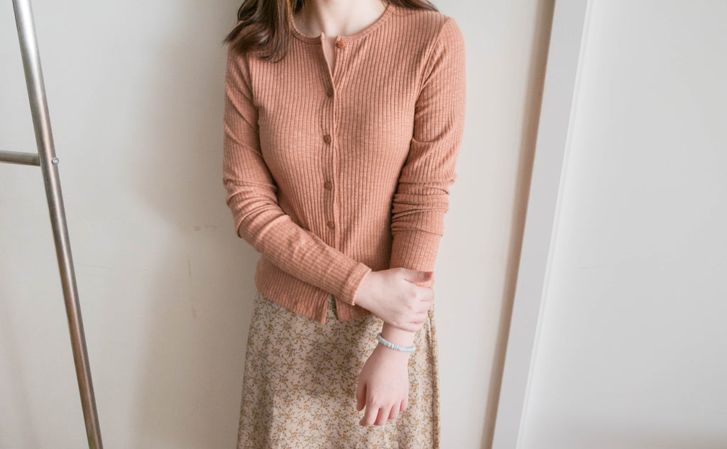 Hug 親膚顯瘦暗條紋彈性上衣或外套, Cardigan/ TP8897 (white sold out)