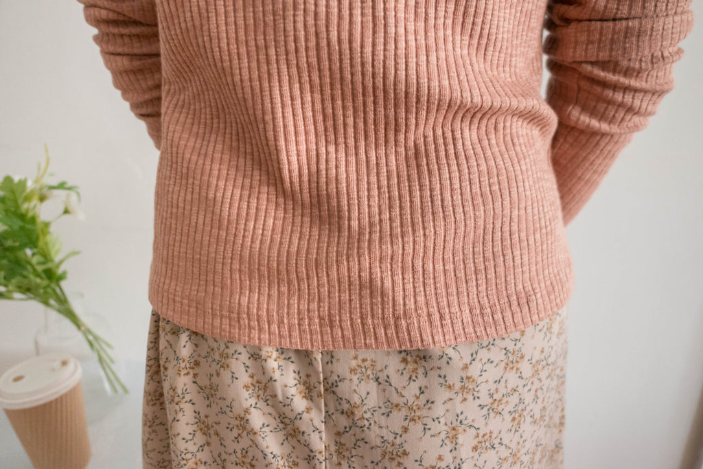 Hug 親膚顯瘦暗條紋彈性上衣或外套, Cardigan/ TP8897 (white sold out)