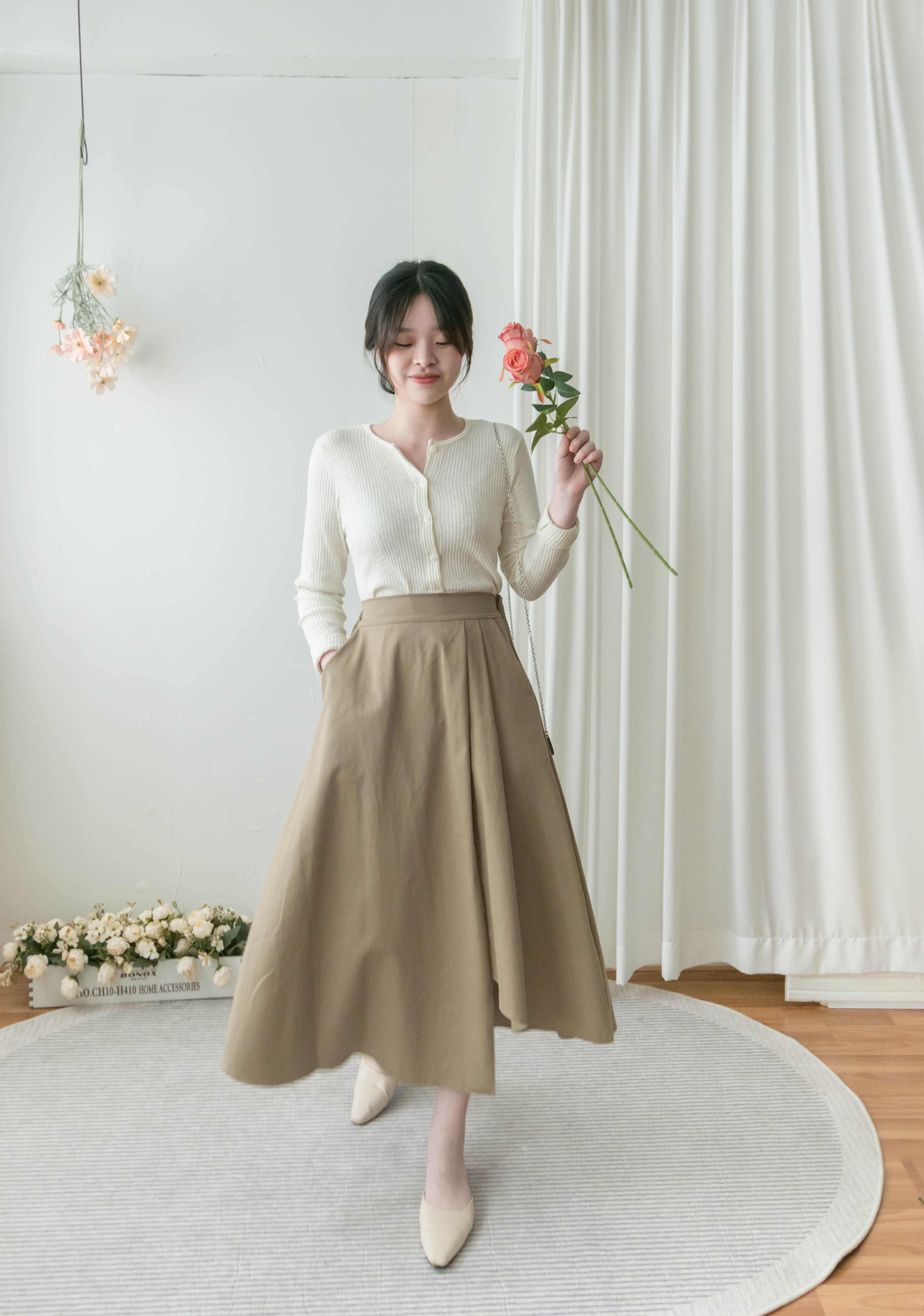 Hug 親膚顯瘦暗條紋彈性上衣或外套, Cardigan/ TP8897 (white sold out)