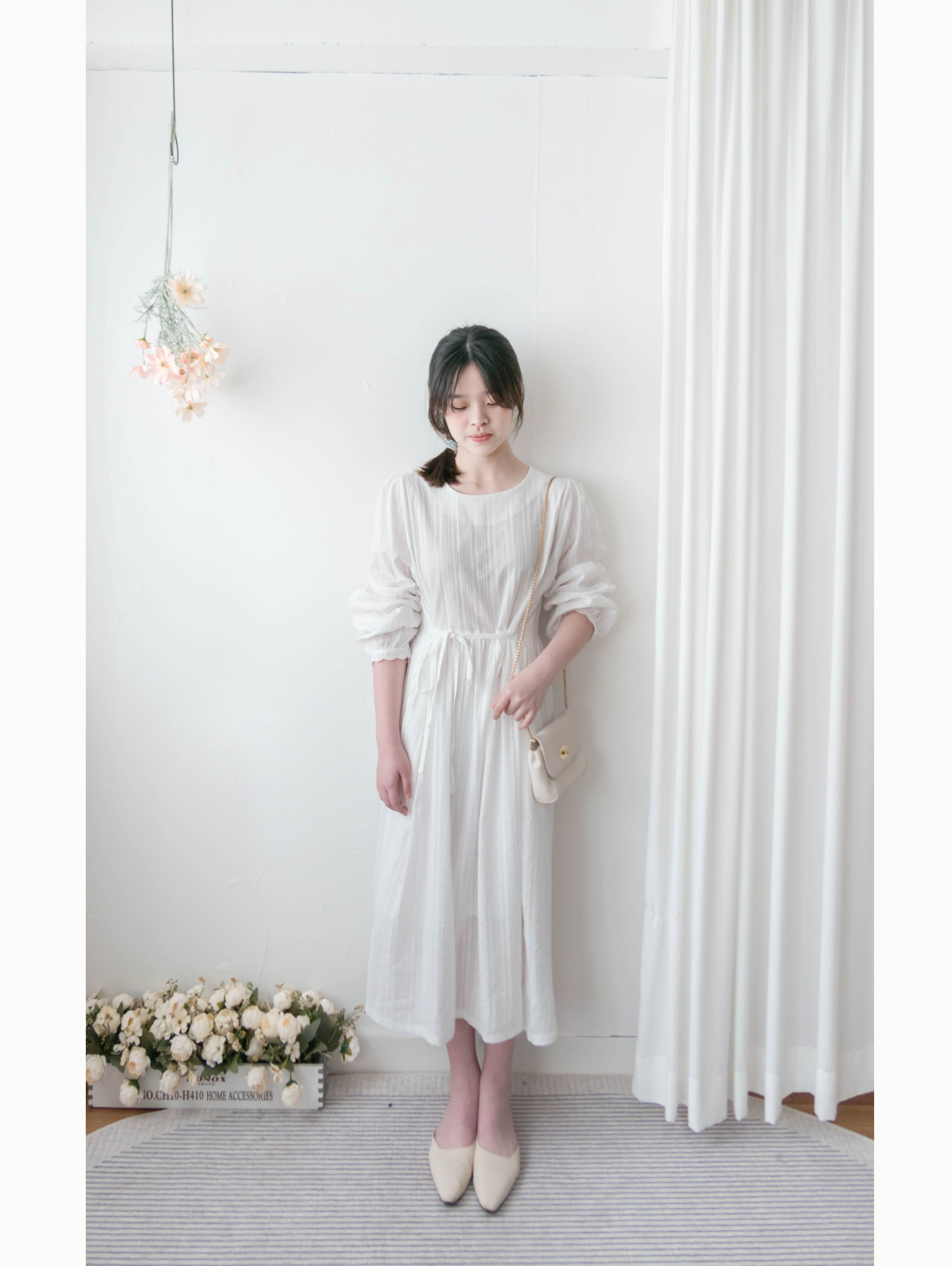 White Lace 白色後金鈕花邊手袖口袋民族通花修腰, Blouse/ DS9337
