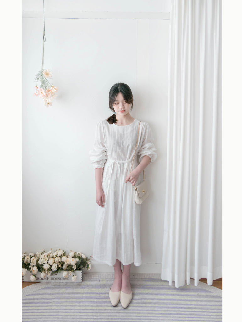 White Lace 白色後金鈕花邊手袖口袋民族通花修腰, Blouse/ DS9337