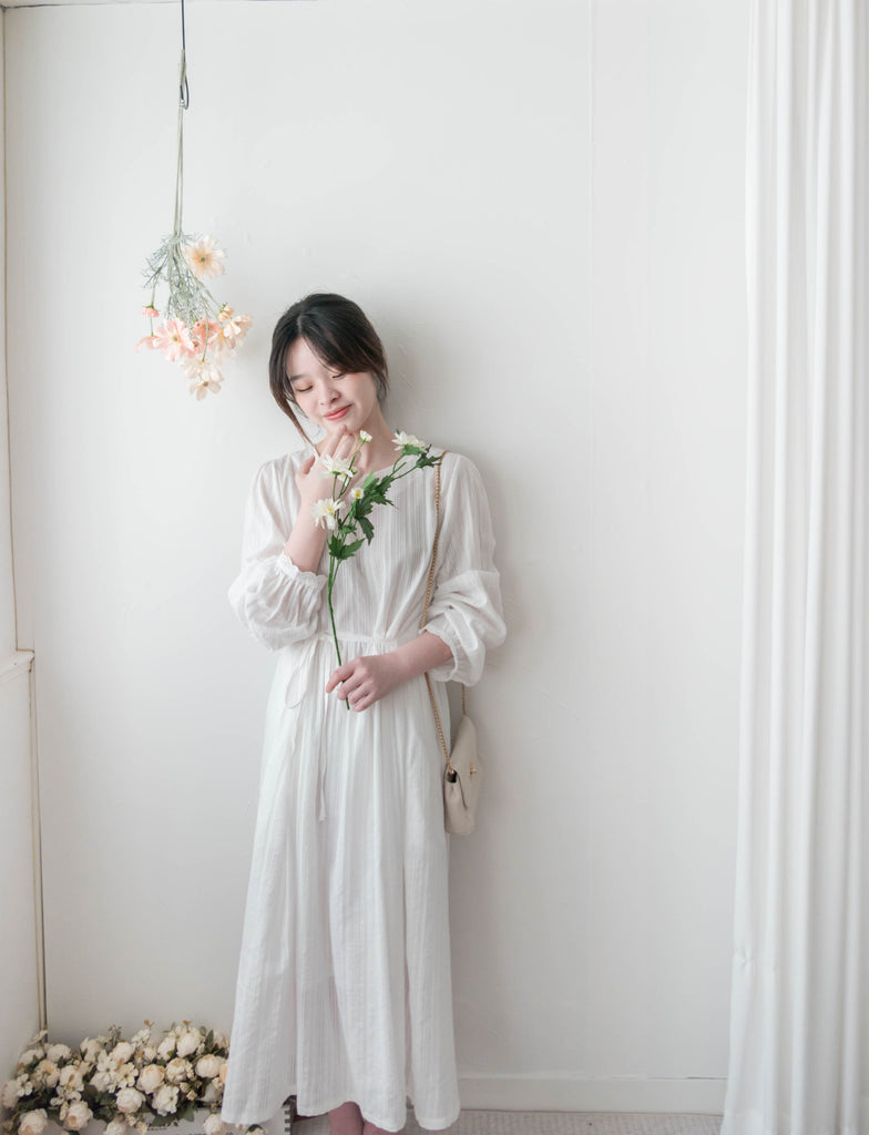 White Lace 白色後金鈕花邊手袖口袋民族通花修腰, Blouse/ DS9337