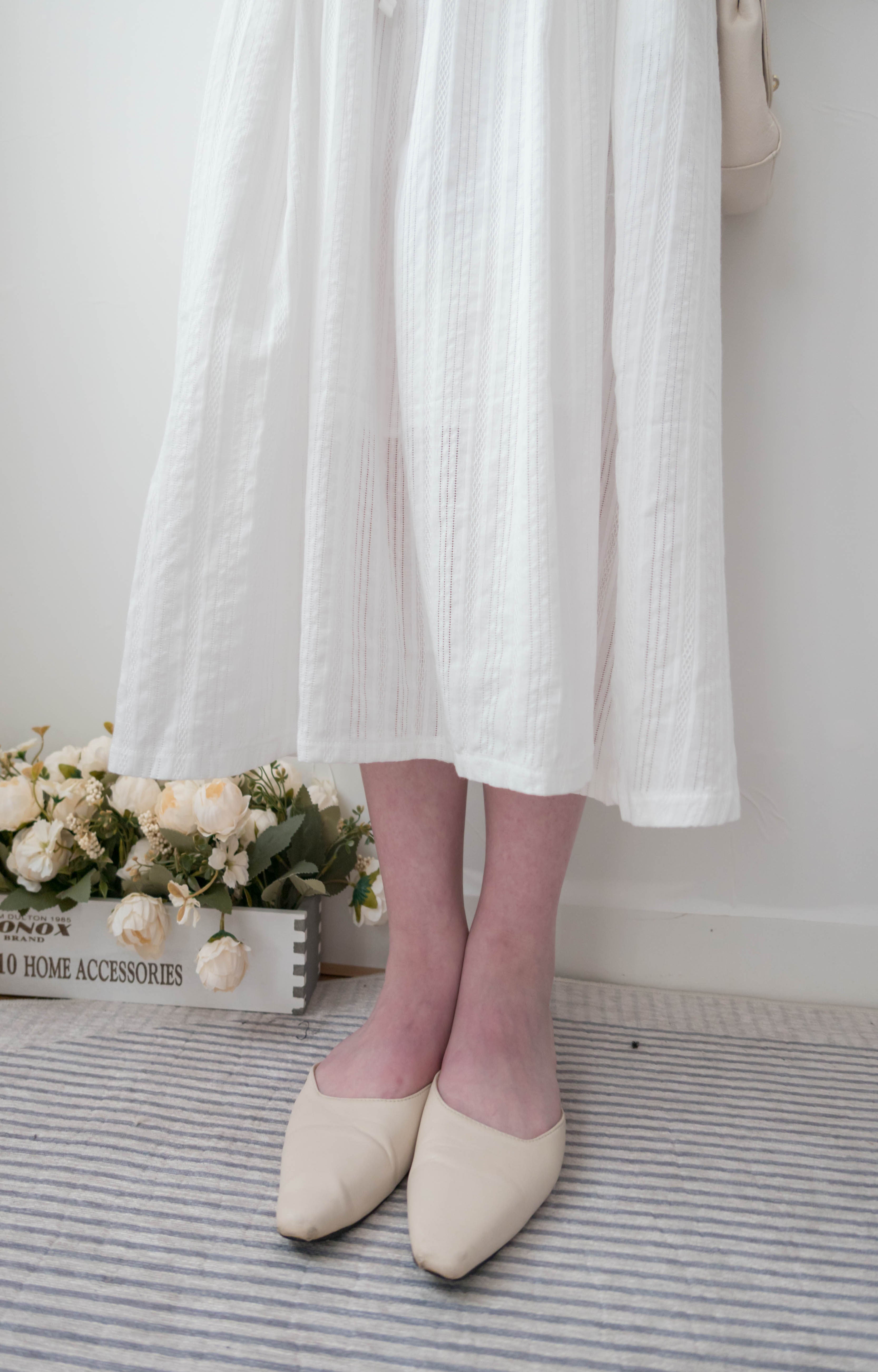 White Lace 白色後金鈕花邊手袖口袋民族通花修腰, Blouse/ DS9337