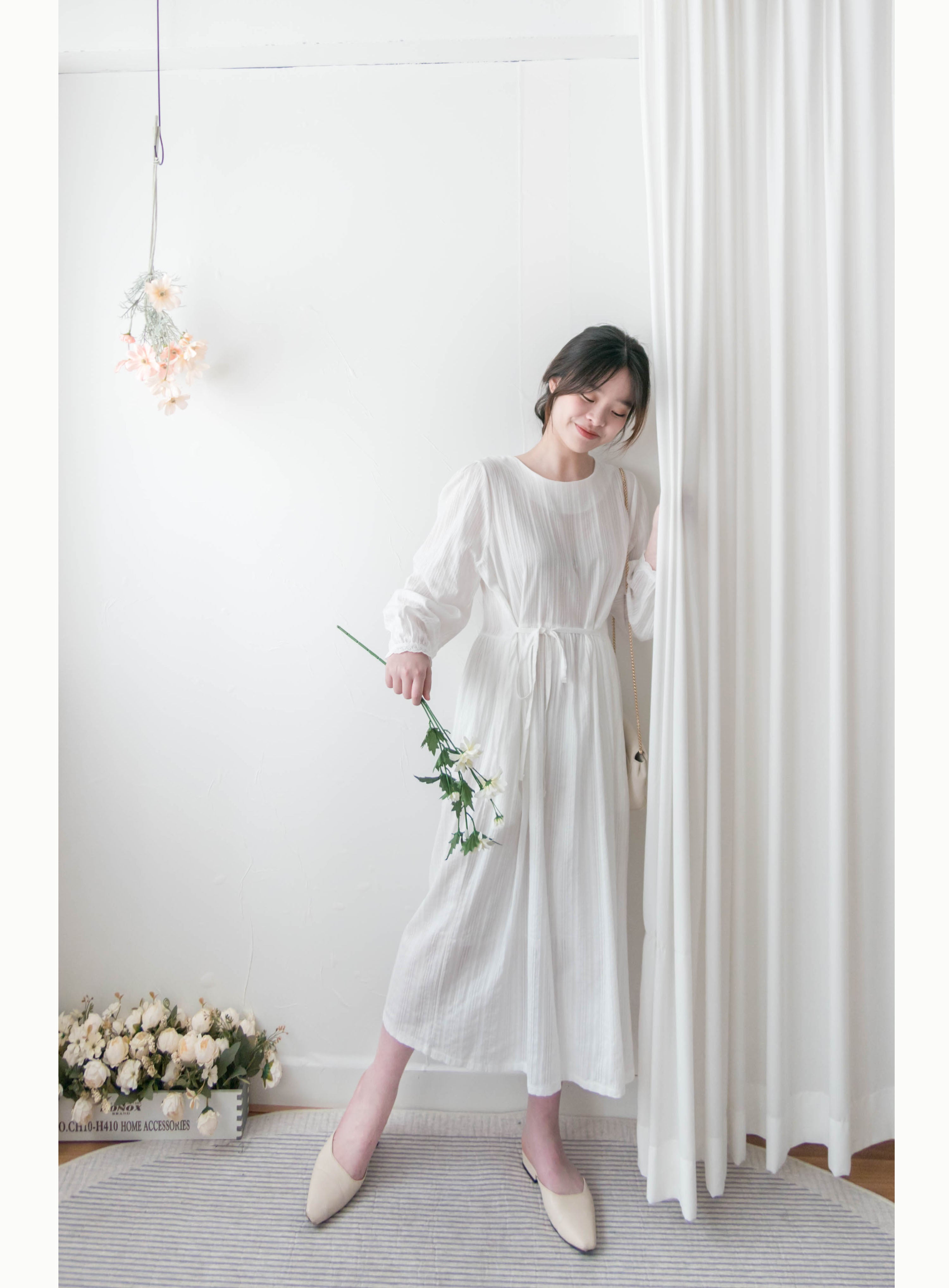 White Lace 白色後金鈕花邊手袖口袋民族通花修腰, Blouse/ DS9337