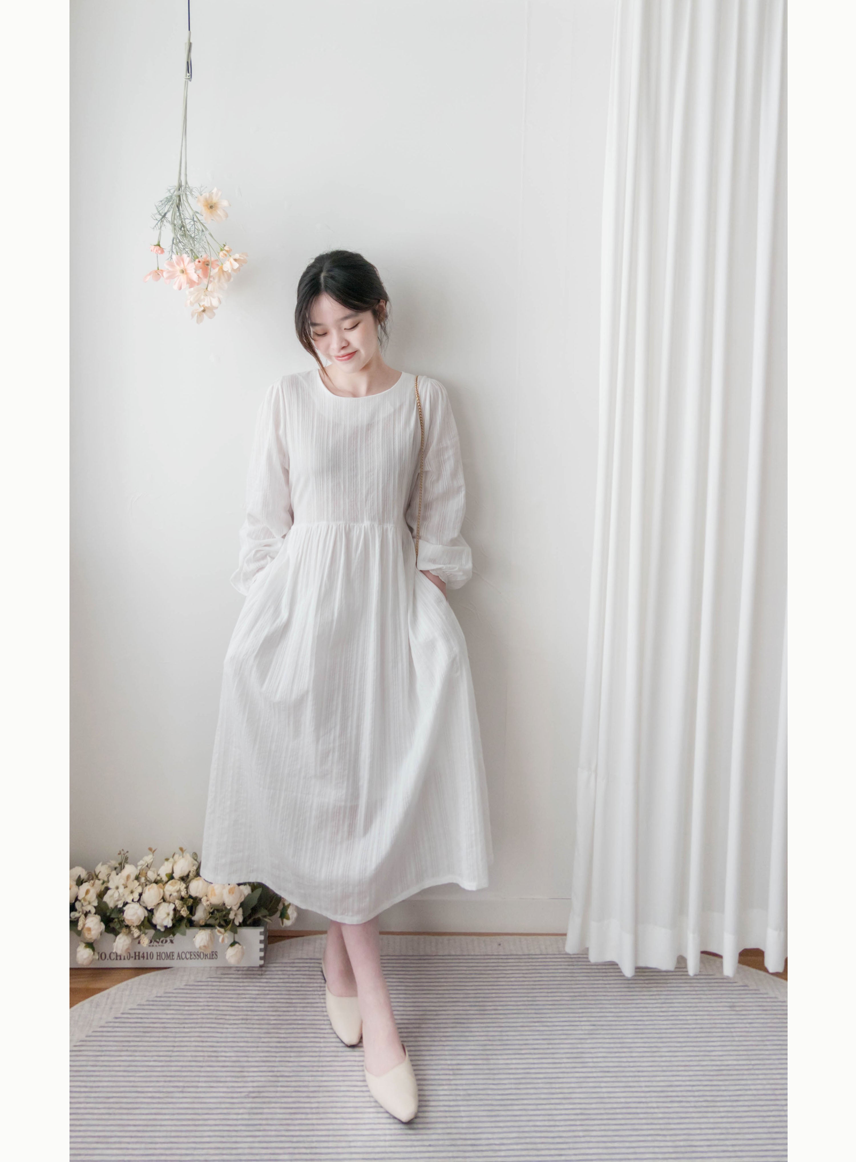 White Lace 白色後金鈕花邊手袖口袋民族通花修腰, Blouse/ DS9337
