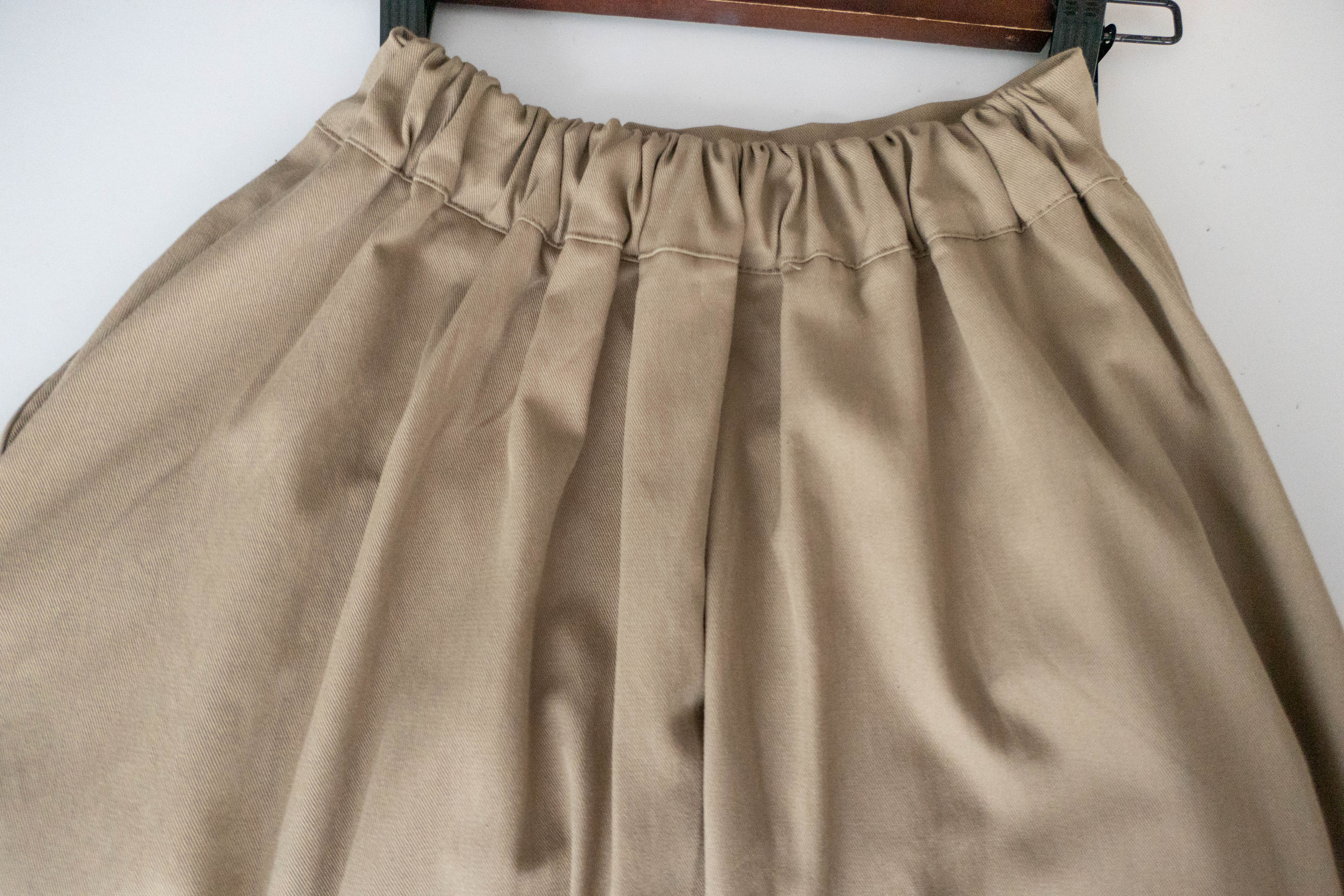 Asymmetrical 不規則口袋後橡筋傘裙, Skirt/ SK8741