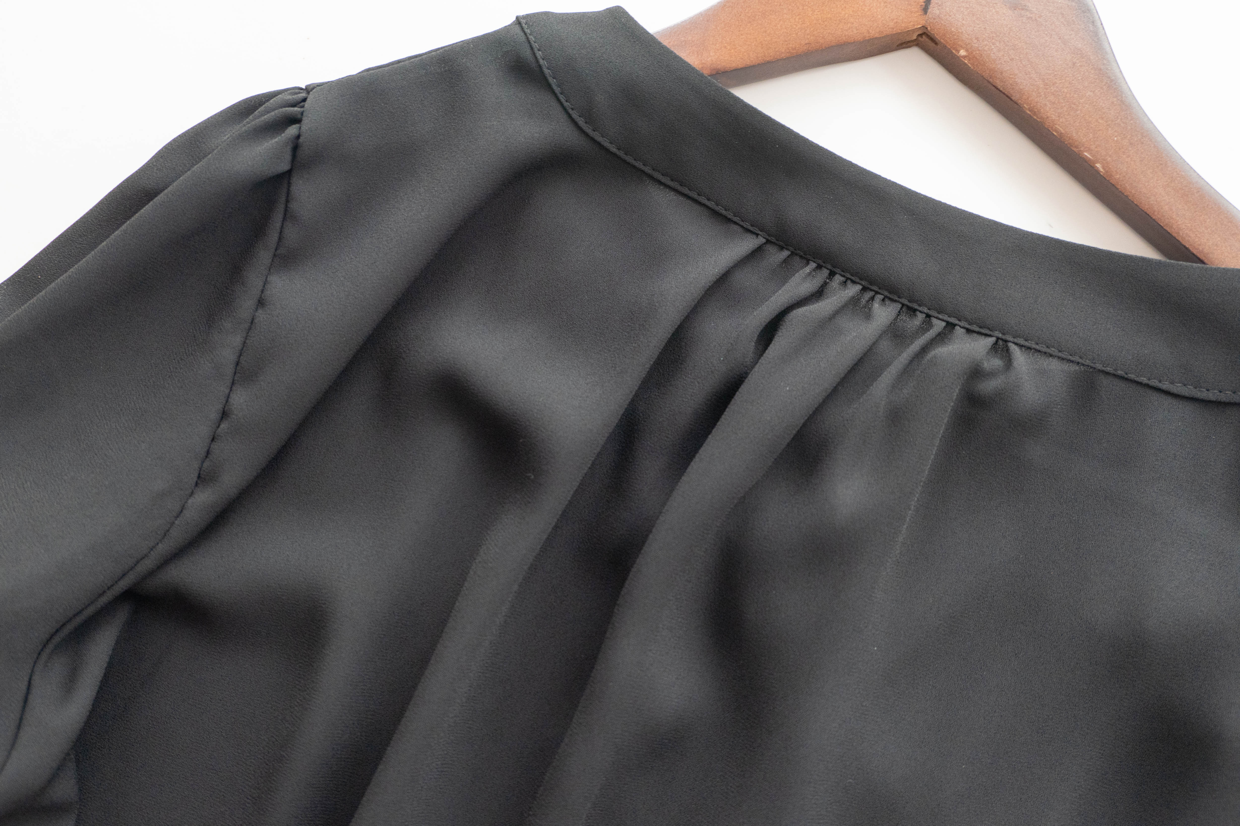 Pleated Collar 車褶圓領圓金鈕雪紡上衣, Blouse/ BU8973