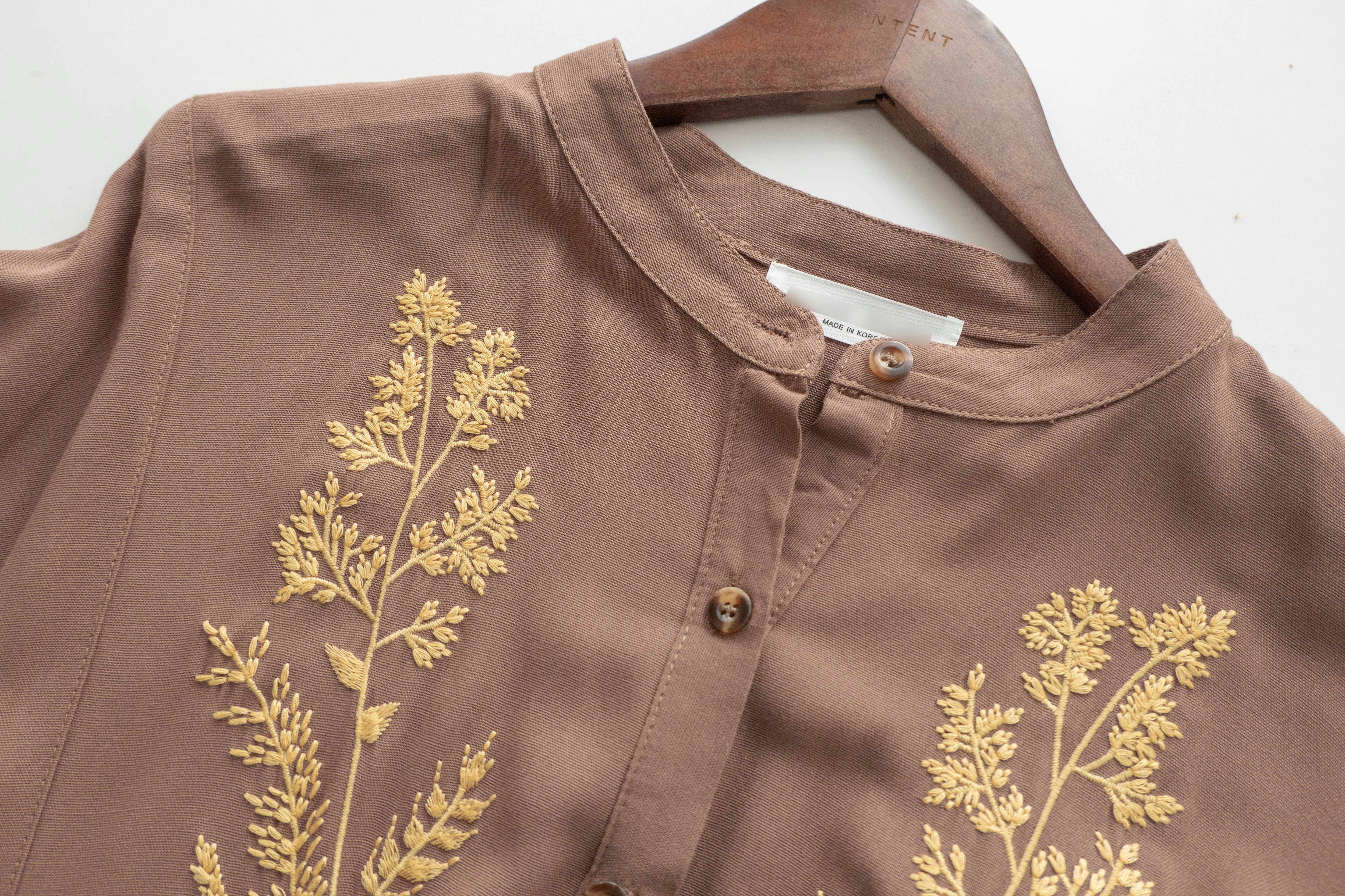 Wheat Milktea 燕麥奶茶刺繡側修腰百褶口袋連身裙, Dress/ DS9342