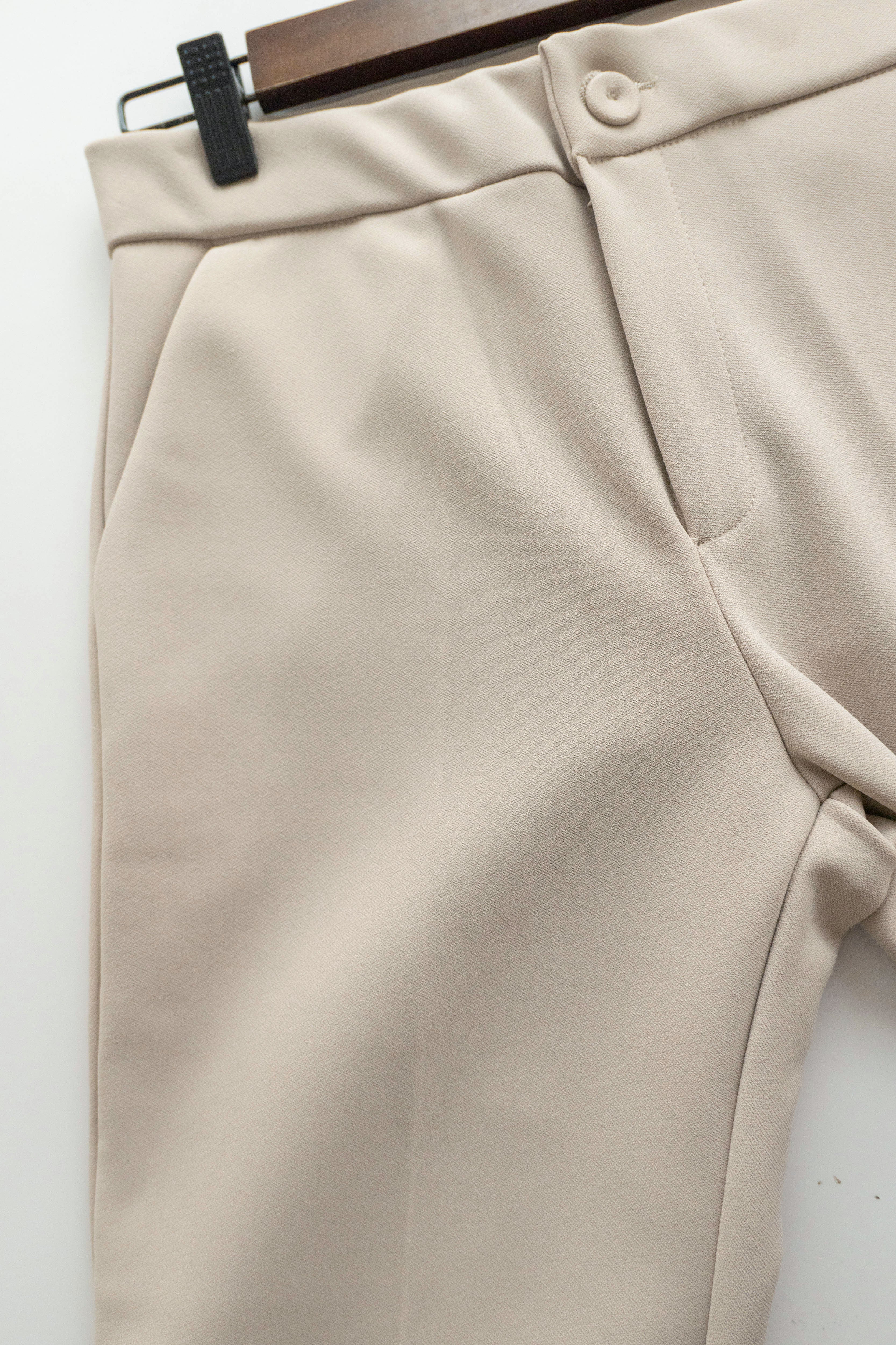 Beige 全彈性質料修腳不貼西褲, Pants/ PT8397