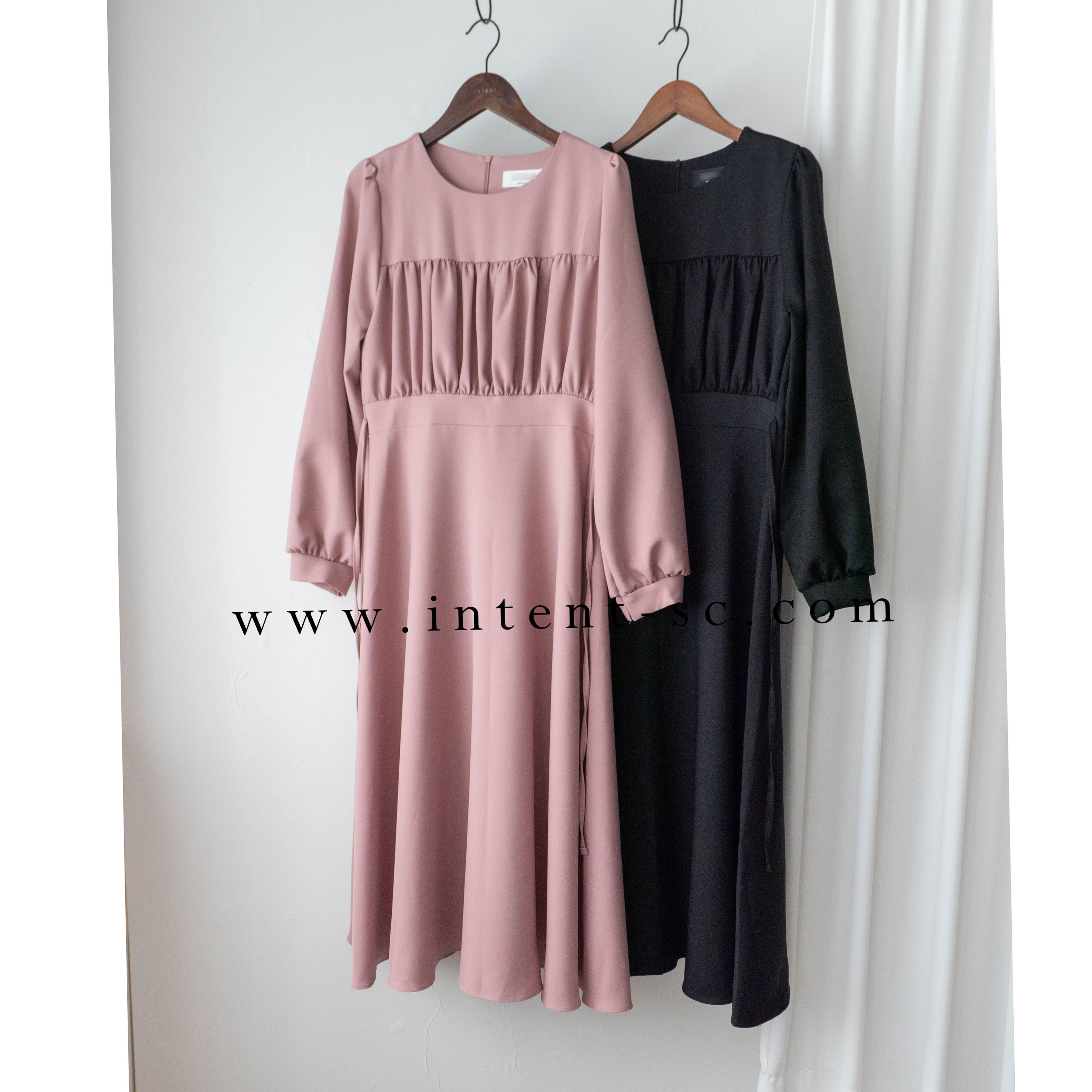 Audrey 輕優雅前Ruffle搖曳裙擺連身裙, Dress/ DS9330