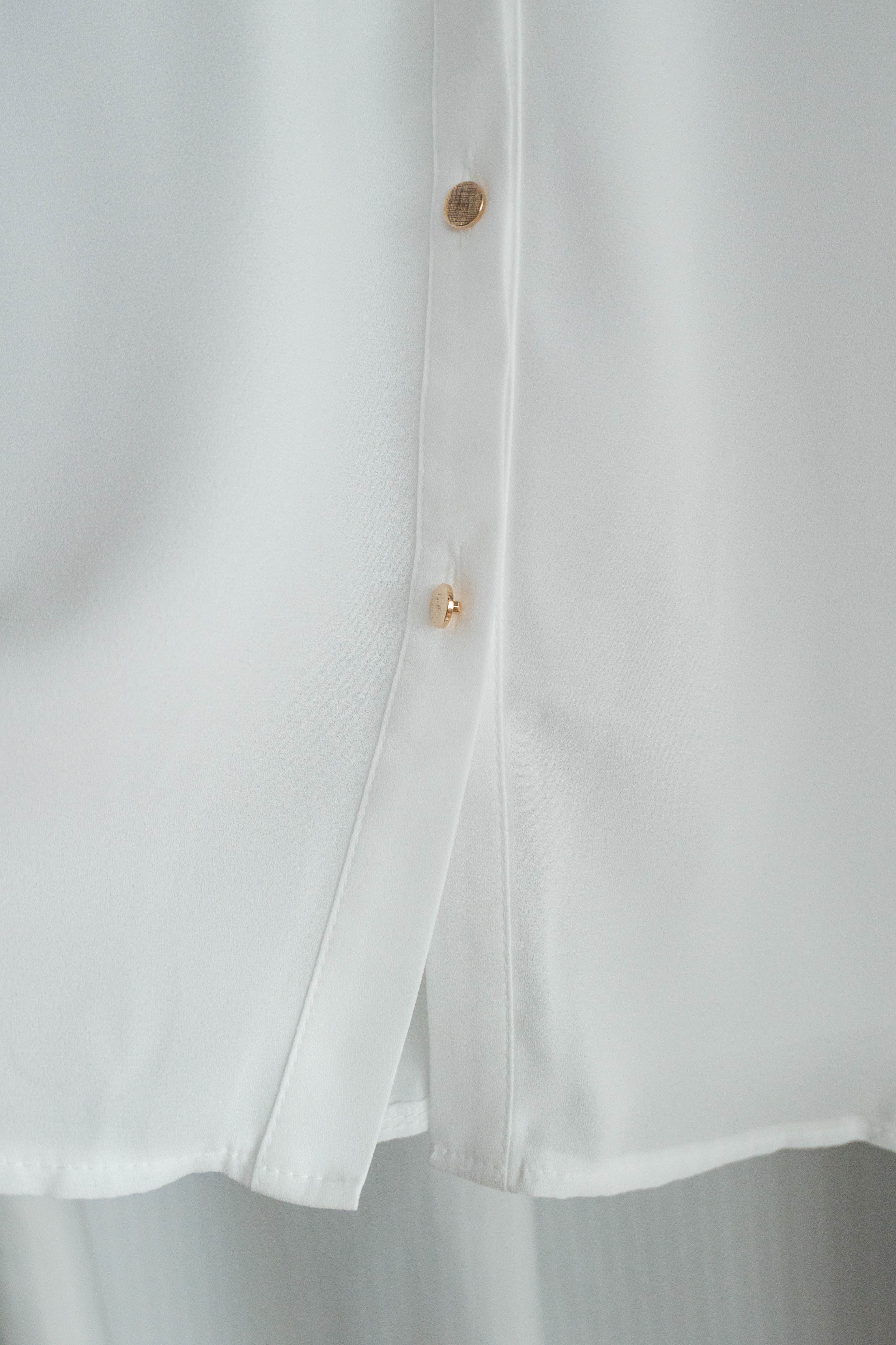 Button Collar 磨砂金鈕裝飾質感雪紡上衣, Blouse/ BU8972