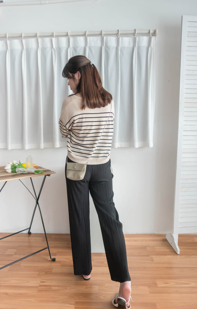 Black Pleated 黑色百褶垂感修腳長褲, Pants/ PT8395