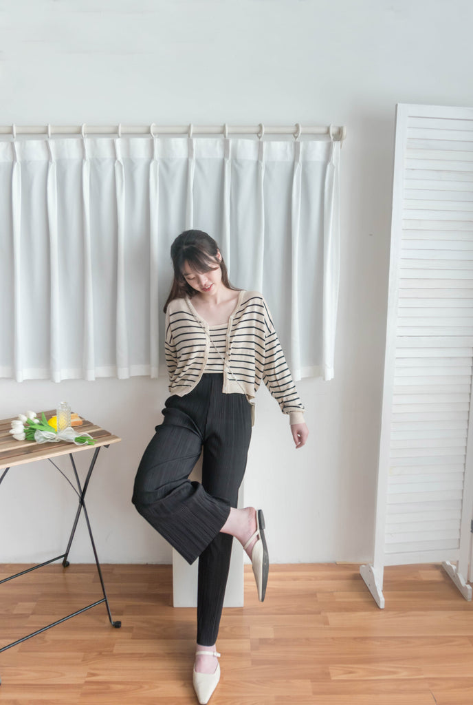Black Pleated 黑色百褶垂感修腳長褲, Pants/ PT8395