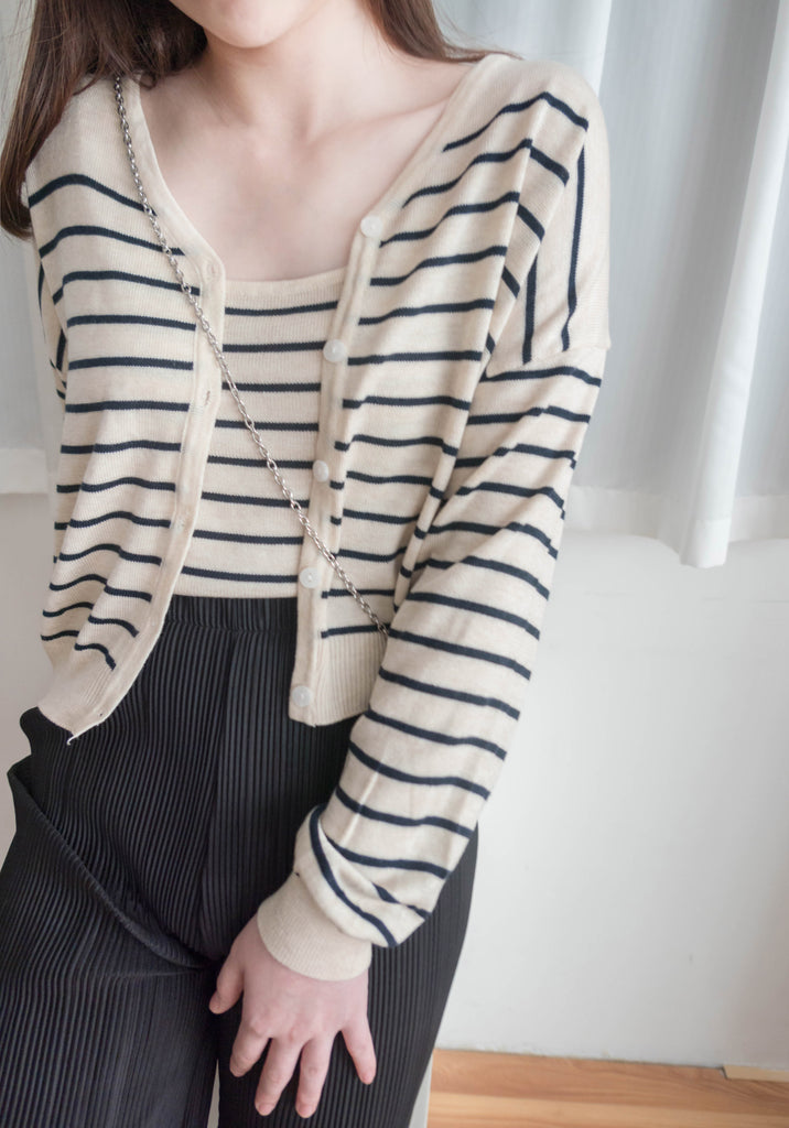 Black Pleated 黑色百褶垂感修腳長褲, Pants/ PT8395