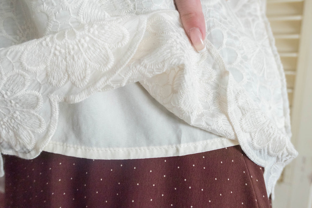 Daisy Lace 蕾絲小花連裡布花邊上衣, Blouse/ BU8979 (不設訂貨款)