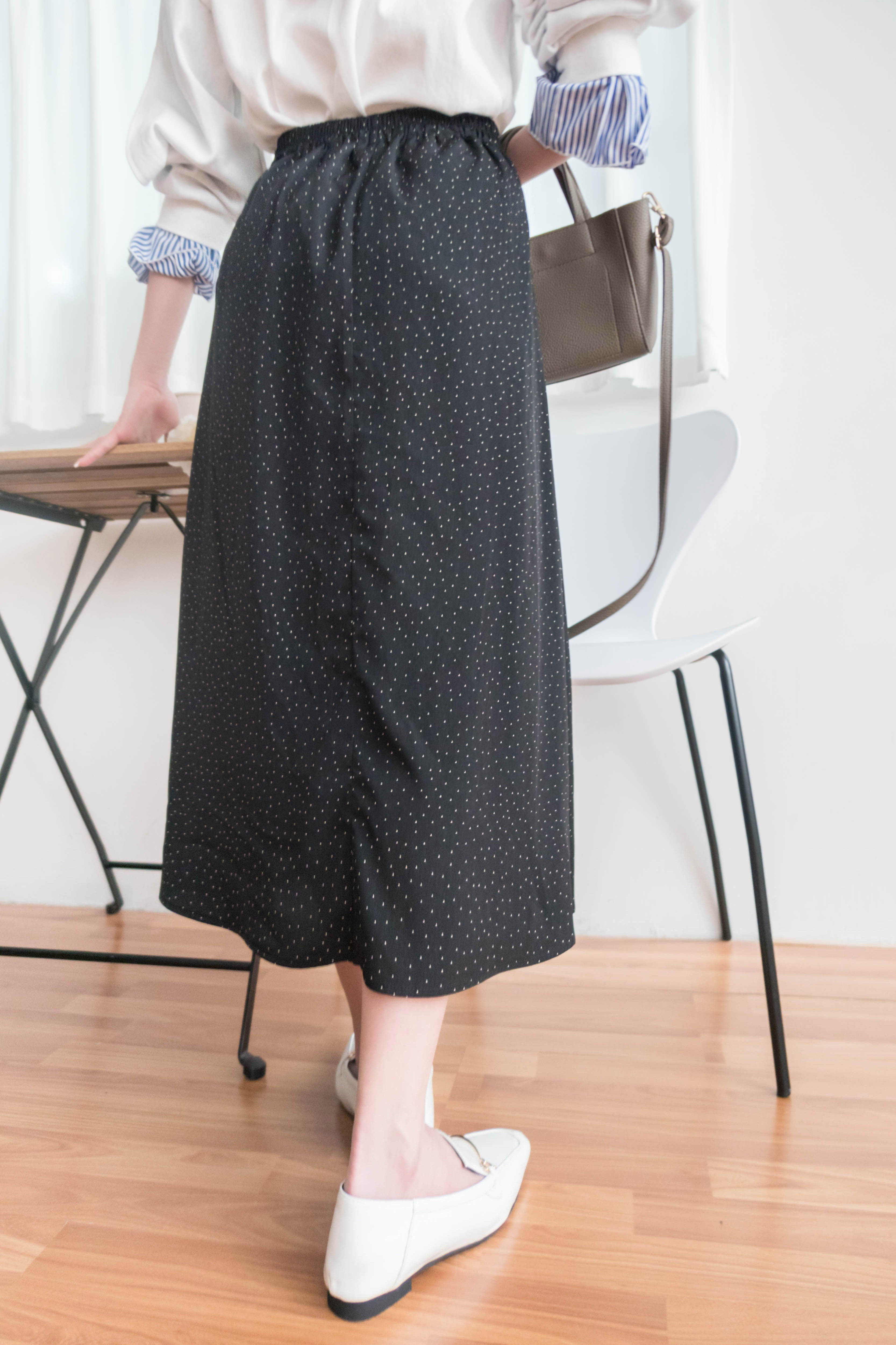 Snow Dot 雪花點點微光澤傘長裙, Skirt/ SK8743 (brown sold out)