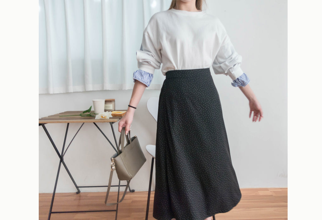 Snow Dot 雪花點點微光澤傘長裙, Skirt/ SK8743 (brown sold out)