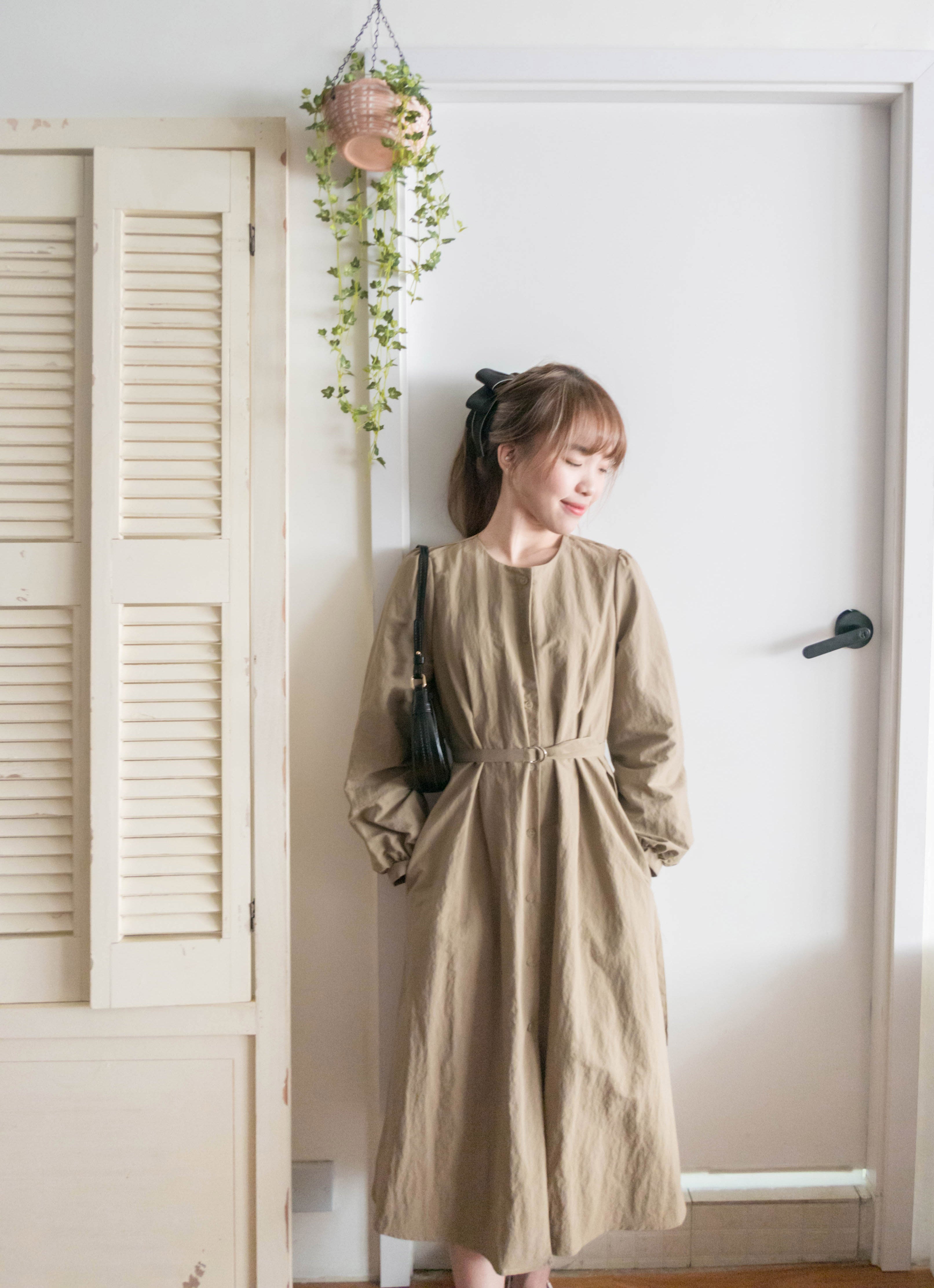Hazelnut 半月腰帶杏色口袋修腰連身裙或外套, Dress & Outer /DS9343