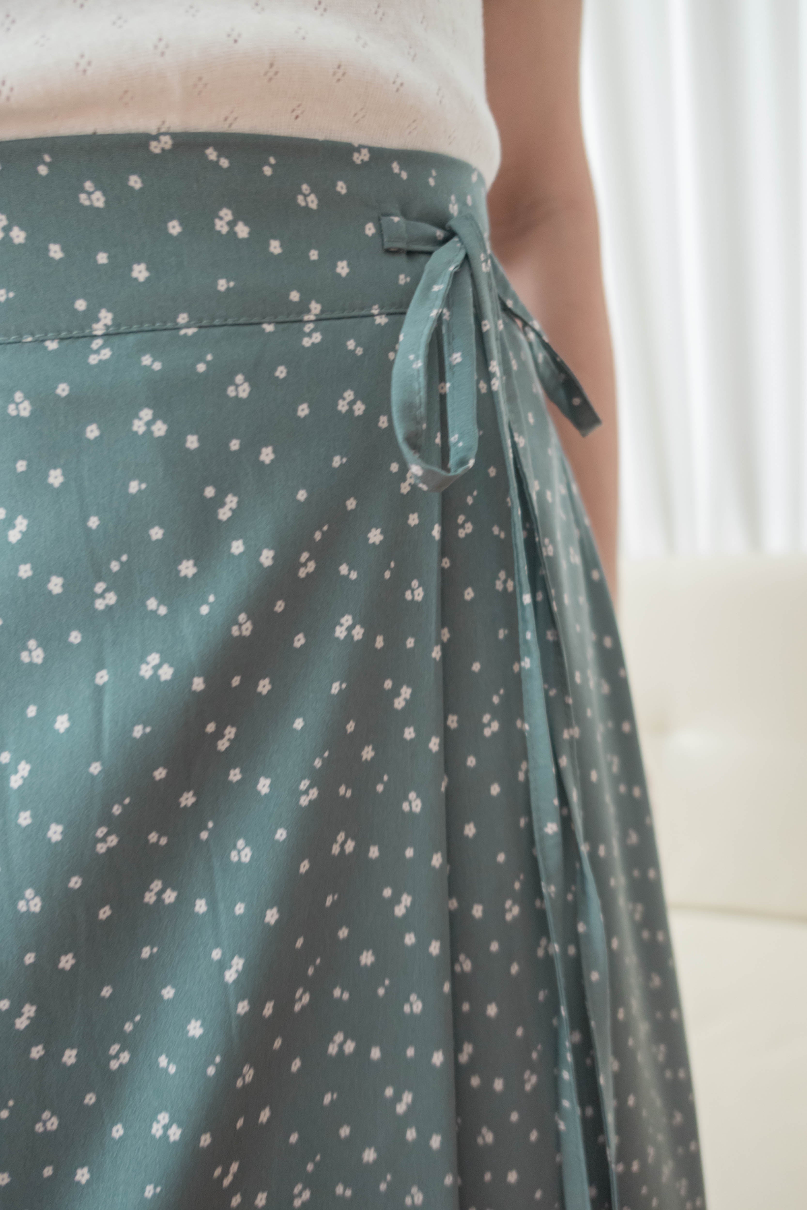 Floral Ribbon 湖海綠白色小花側蝴蝶, Skirt/ SK8750