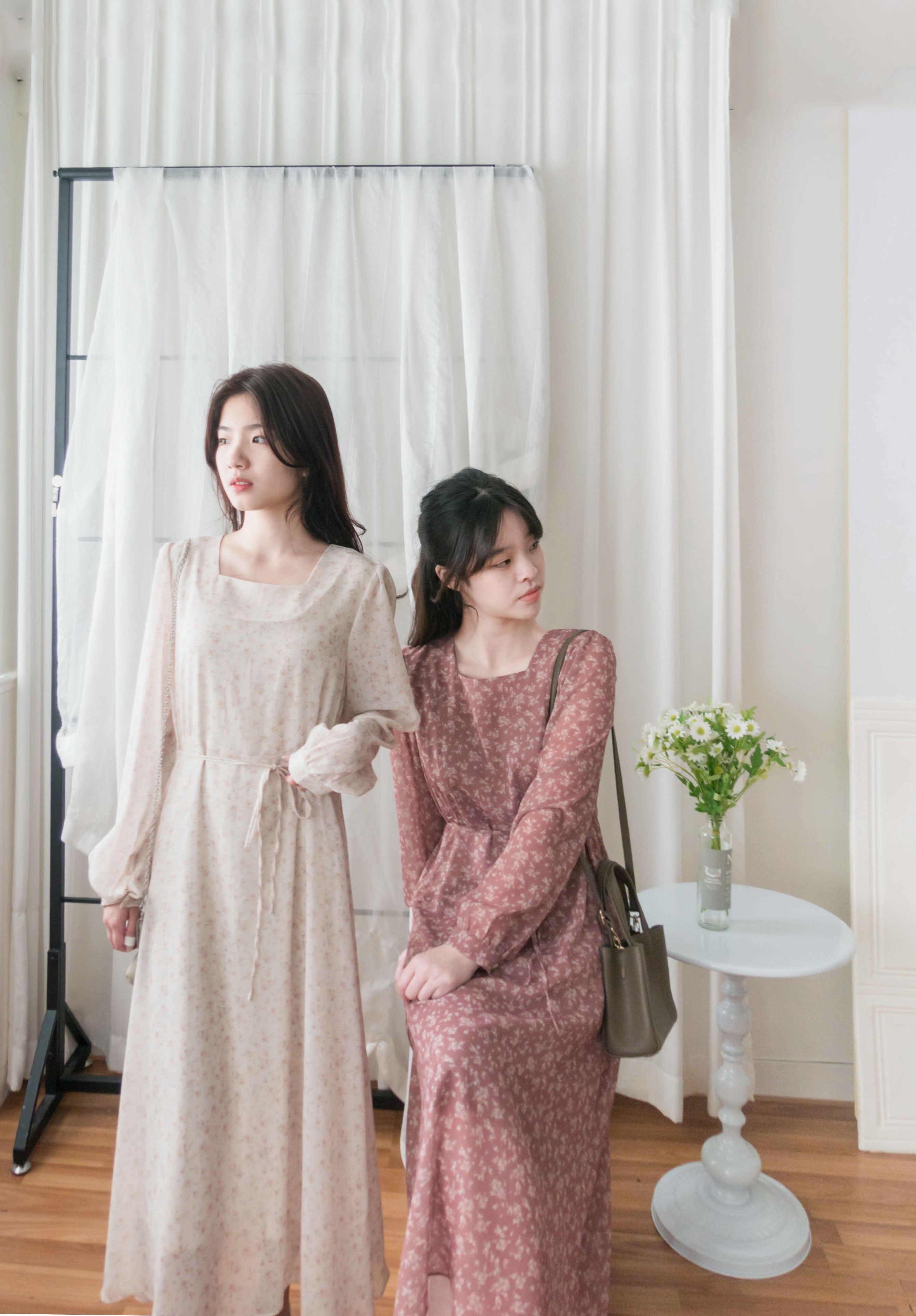 Garden Floral 輕盈方領雪紡碎花飄逸連身裙, Dress/ DS9349