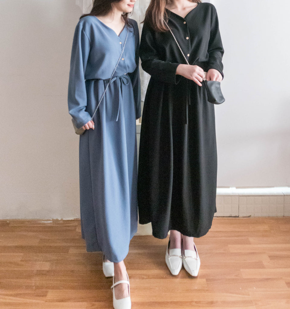 Wonderland 隨性輕優雅圓V領防皺修腰連身裙, Dress/ DS9346