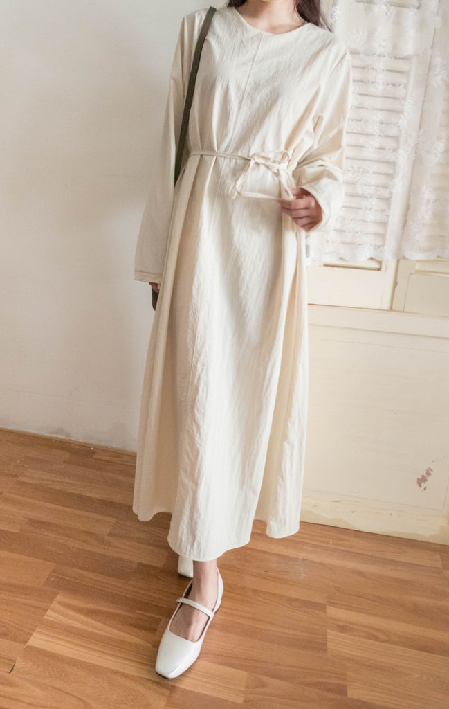 SoftTone 溫柔隨性簡約中車線綁帶連身裙, Dress/ DS9354
