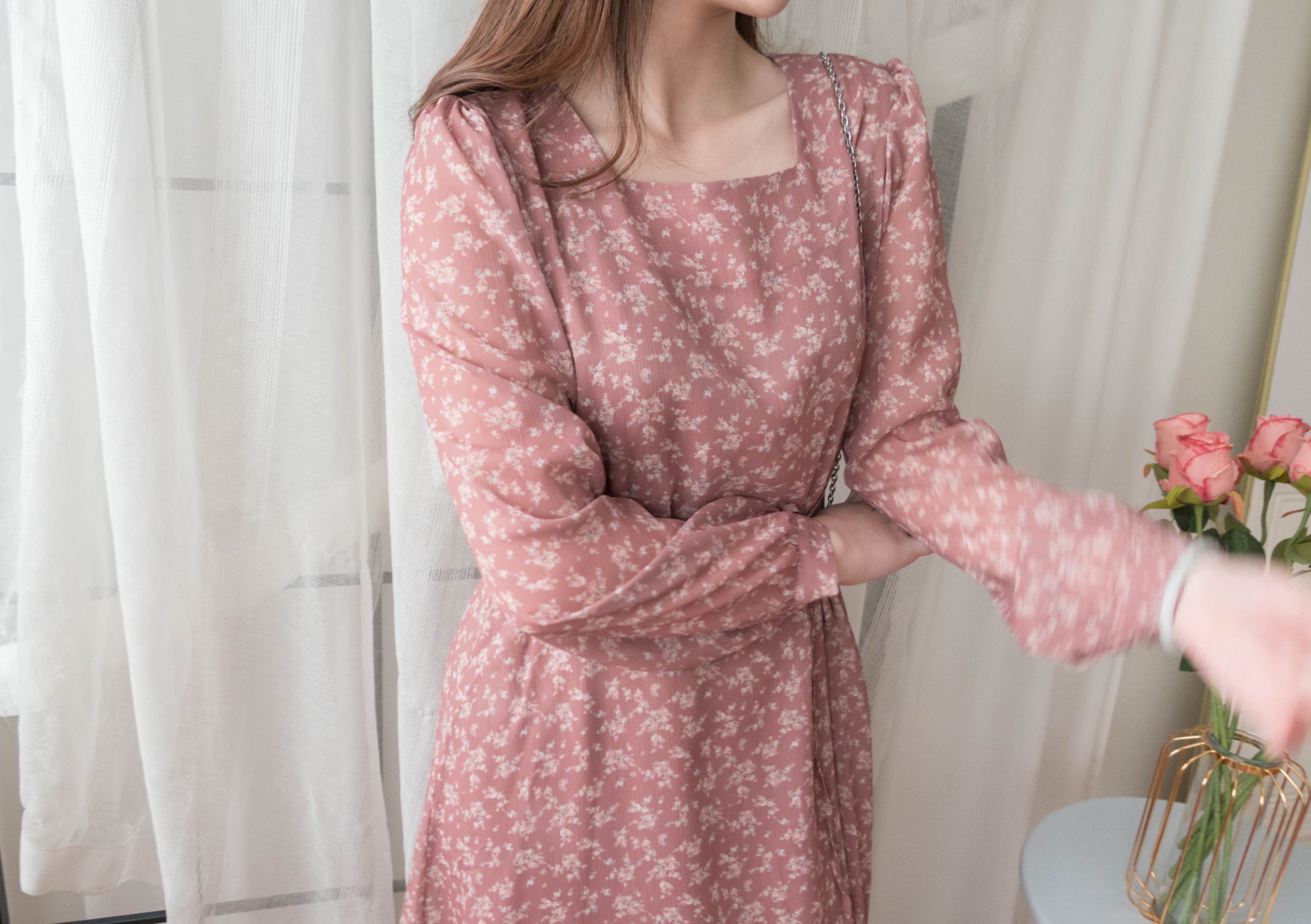 Garden Floral 輕盈方領雪紡碎花飄逸連身裙, Dress/ DS9349